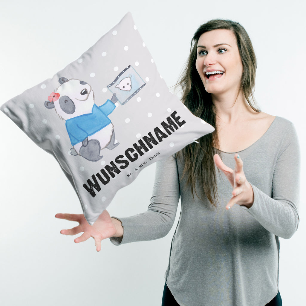 Personalisiertes Kissen Radiologie Assistentin mit Herz Kissen, personalisiert, Name, Wunschname, bedrucken, Kopfkissen, Beruf, Ausbildung, Jubiläum, Abschied, Rente, Kollege, Kollegin, Geschenk, Schenken, Arbeitskollege, Mitarbeiter, Firma, Danke, Dankeschön