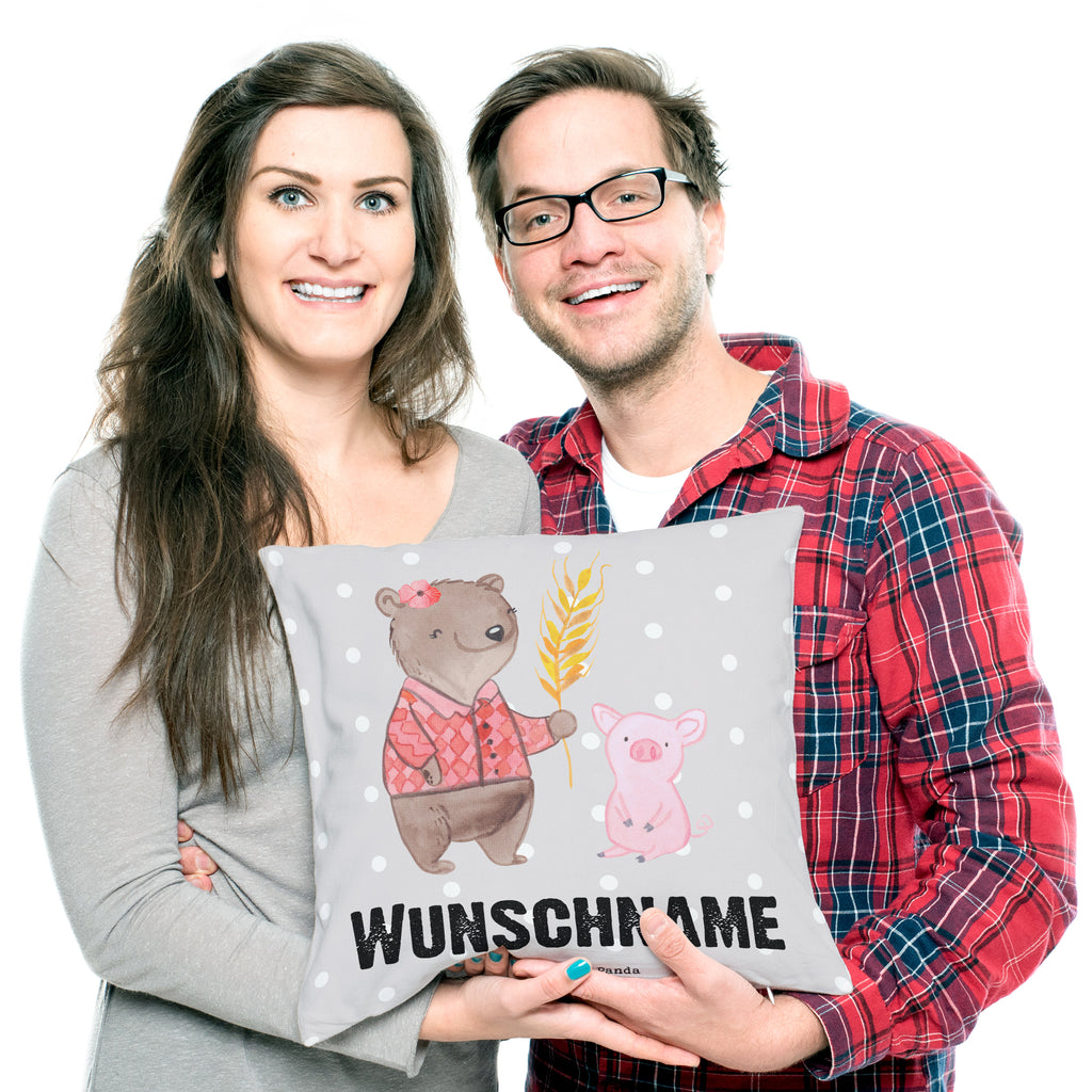 Personalisiertes Kissen Landwirtin mit Herz Kissen, personalisiert, Name, Wunschname, bedrucken, Kopfkissen, Beruf, Ausbildung, Jubiläum, Abschied, Rente, Kollege, Kollegin, Geschenk, Schenken, Arbeitskollege, Mitarbeiter, Firma, Danke, Dankeschön, Landwirtin, Bäuerin, Tierwirtin, Agronomin, Farmerin, Bauernhof