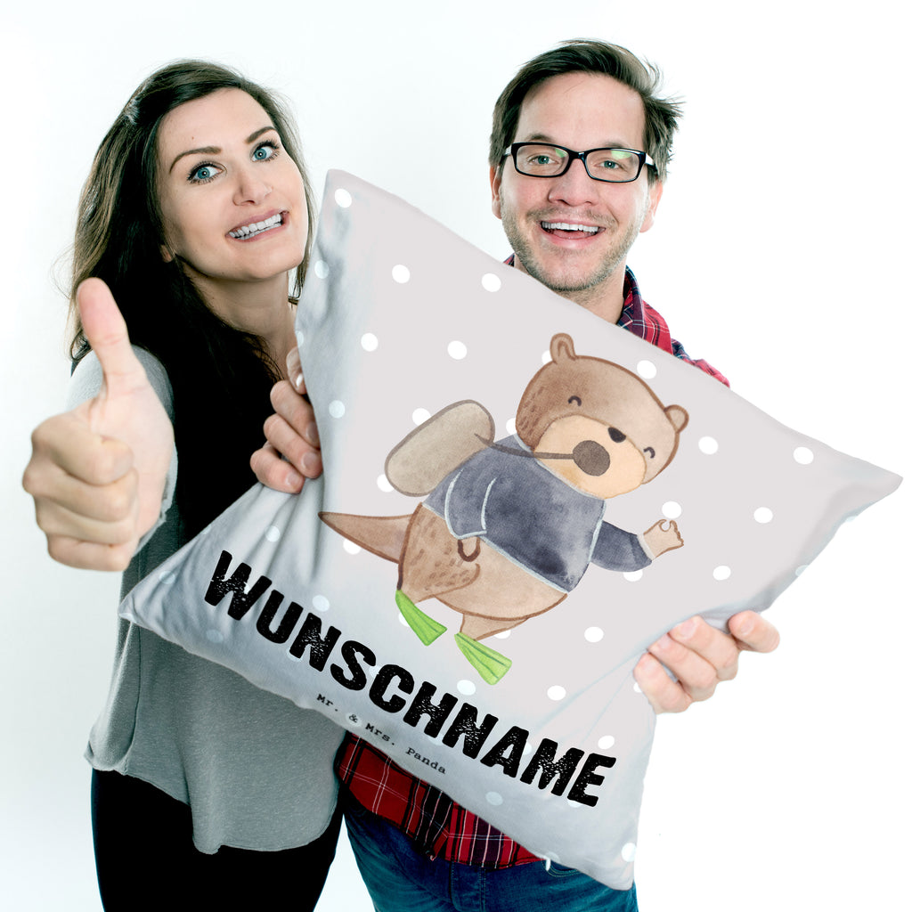 Personalisiertes Kissen Tauchlehrer mit Herz Kissen, personalisiert, Name, Wunschname, bedrucken, Kopfkissen, Beruf, Ausbildung, Jubiläum, Abschied, Rente, Kollege, Kollegin, Geschenk, Schenken, Arbeitskollege, Mitarbeiter, Firma, Danke, Dankeschön