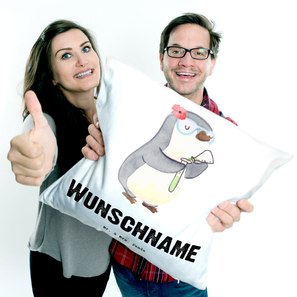 Personalisiertes Kissen Chemikerin mit Herz Kissen, personalisiert, Name, Wunschname, bedrucken, Kopfkissen, Beruf, Ausbildung, Jubiläum, Abschied, Rente, Kollege, Kollegin, Geschenk, Schenken, Arbeitskollege, Mitarbeiter, Firma, Danke, Dankeschön, Chemikerin, Chemielaborantin, Naturwissenschaftlerin, Labor, Studium, Forschung, Wissenschaftlerin