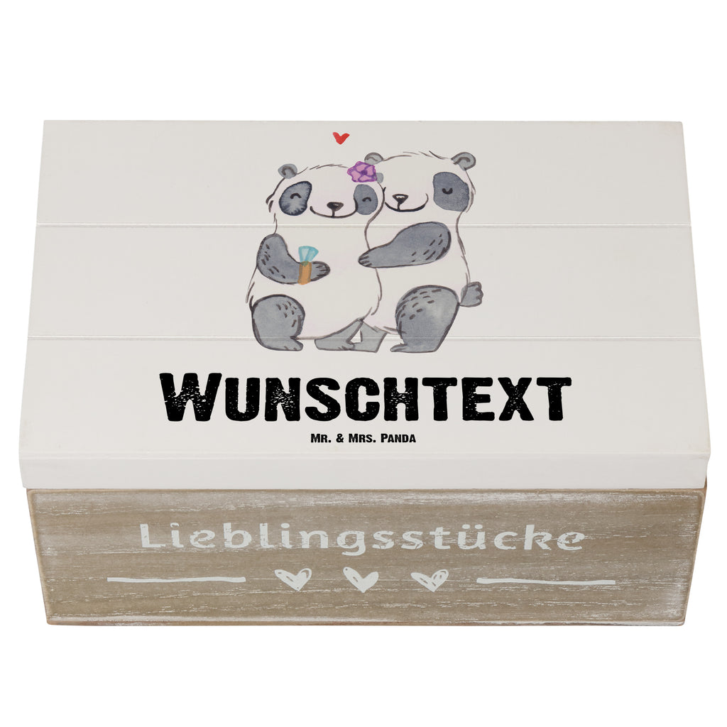 Personalisierte Holzkiste Panda Beste Ehefrau der Welt Holzkiste mit Namen, Kiste mit Namen, Schatzkiste mit Namen, Truhe mit Namen, Schatulle mit Namen, Erinnerungsbox mit Namen, Erinnerungskiste, mit Namen, Dekokiste mit Namen, Aufbewahrungsbox mit Namen, Holzkiste Personalisiert, Kiste Personalisiert, Schatzkiste Personalisiert, Truhe Personalisiert, Schatulle Personalisiert, Erinnerungsbox Personalisiert, Erinnerungskiste Personalisiert, Dekokiste Personalisiert, Aufbewahrungsbox Personalisiert, für, Dankeschön, Geschenk, Schenken, Geburtstag, Geburtstagsgeschenk, Geschenkidee, Danke, Bedanken, Mitbringsel, Freude machen, Geschenktipp, Ehefrau, Beste, Frau, Partnerin, Freundin, Traumfrau, Hochzeit, Liebling, Ehepartner, Ehe, Gattin, Lebensgefährtin, Braut, Kleinigkeit