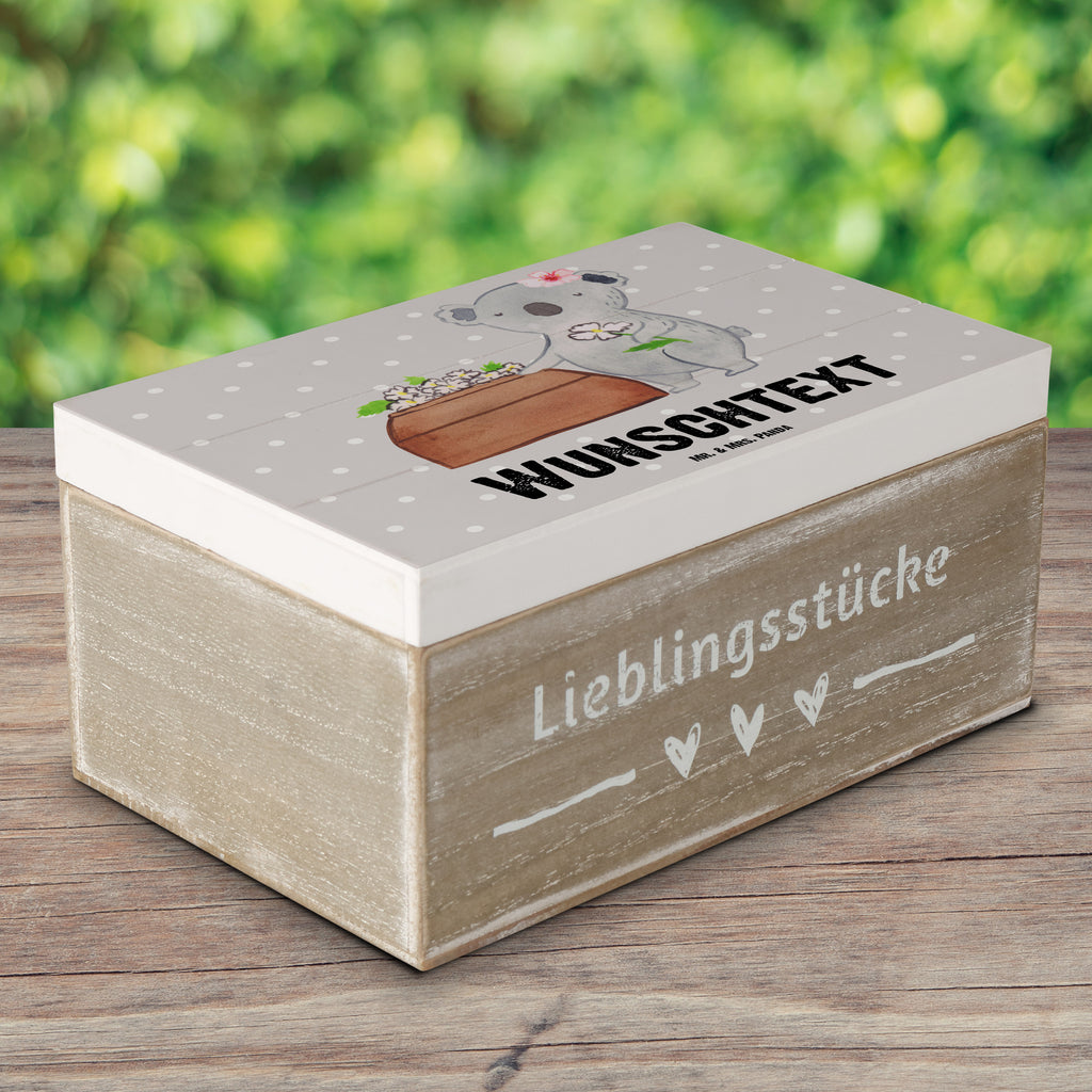 Personalisierte Holzkiste Bestatterin mit Herz Holzkiste mit Namen, Kiste mit Namen, Schatzkiste mit Namen, Truhe mit Namen, Schatulle mit Namen, Erinnerungsbox mit Namen, Erinnerungskiste, mit Namen, Dekokiste mit Namen, Aufbewahrungsbox mit Namen, Holzkiste Personalisiert, Kiste Personalisiert, Schatzkiste Personalisiert, Truhe Personalisiert, Schatulle Personalisiert, Erinnerungsbox Personalisiert, Erinnerungskiste Personalisiert, Dekokiste Personalisiert, Aufbewahrungsbox Personalisiert, Beruf, Ausbildung, Jubiläum, Abschied, Rente, Kollege, Kollegin, Geschenk, Schenken, Arbeitskollege, Mitarbeiter, Firma, Danke, Dankeschön