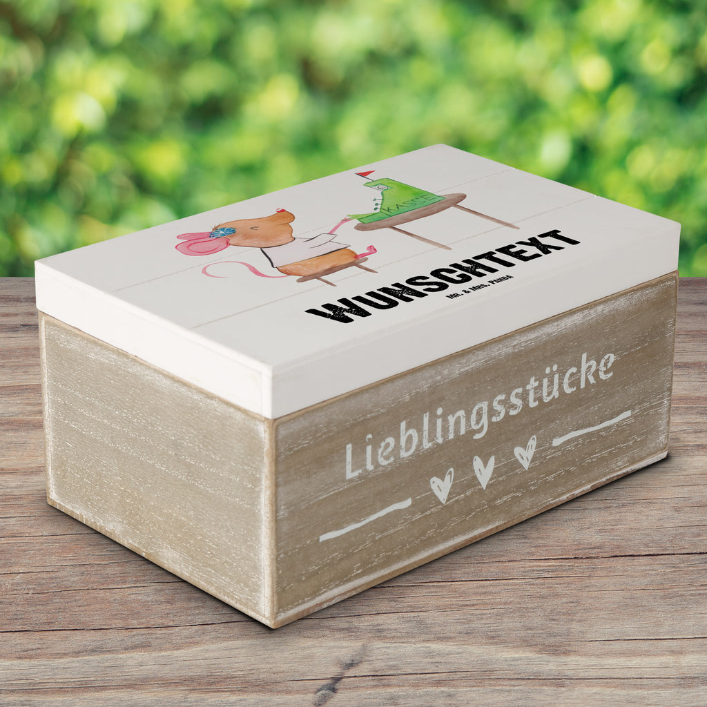 Personalisierte Holzkiste Kassenwartin mit Herz Holzkiste mit Namen, Kiste mit Namen, Schatzkiste mit Namen, Truhe mit Namen, Schatulle mit Namen, Erinnerungsbox mit Namen, Erinnerungskiste, mit Namen, Dekokiste mit Namen, Aufbewahrungsbox mit Namen, Holzkiste Personalisiert, Kiste Personalisiert, Schatzkiste Personalisiert, Truhe Personalisiert, Schatulle Personalisiert, Erinnerungsbox Personalisiert, Erinnerungskiste Personalisiert, Dekokiste Personalisiert, Aufbewahrungsbox Personalisiert, Beruf, Ausbildung, Jubiläum, Abschied, Rente, Kollege, Kollegin, Geschenk, Schenken, Arbeitskollege, Mitarbeiter, Firma, Danke, Dankeschön, Kassenwartin, Schatzmeisterin, Verein