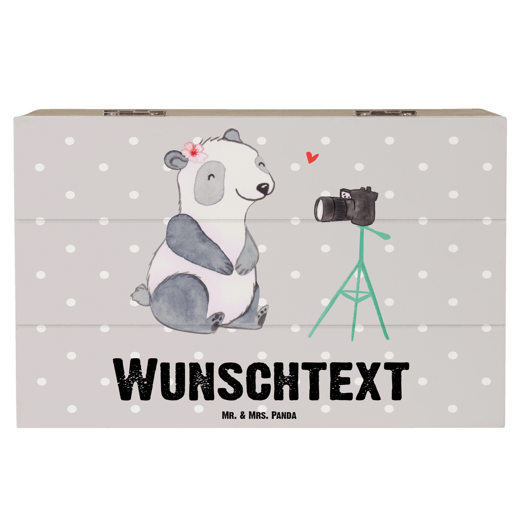 Personalisierte Holzkiste Vloggerin mit Herz Holzkiste mit Namen, Kiste mit Namen, Schatzkiste mit Namen, Truhe mit Namen, Schatulle mit Namen, Erinnerungsbox mit Namen, Erinnerungskiste, mit Namen, Dekokiste mit Namen, Aufbewahrungsbox mit Namen, Holzkiste Personalisiert, Kiste Personalisiert, Schatzkiste Personalisiert, Truhe Personalisiert, Schatulle Personalisiert, Erinnerungsbox Personalisiert, Erinnerungskiste Personalisiert, Dekokiste Personalisiert, Aufbewahrungsbox Personalisiert, Beruf, Ausbildung, Jubiläum, Abschied, Rente, Kollege, Kollegin, Geschenk, Schenken, Arbeitskollege, Mitarbeiter, Firma, Danke, Dankeschön