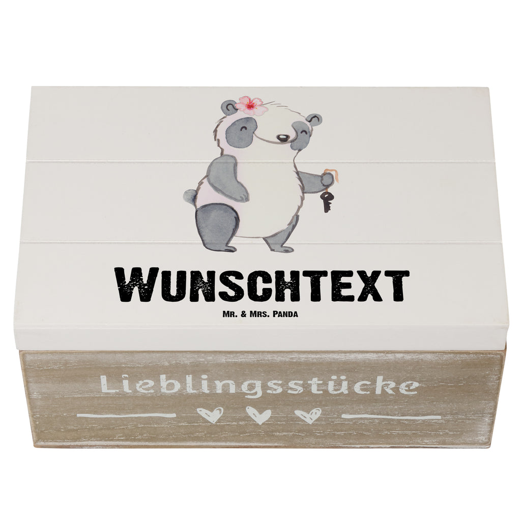 Personalisierte Holzkiste Vermieterin mit Herz Holzkiste mit Namen, Kiste mit Namen, Schatzkiste mit Namen, Truhe mit Namen, Schatulle mit Namen, Erinnerungsbox mit Namen, Erinnerungskiste, mit Namen, Dekokiste mit Namen, Aufbewahrungsbox mit Namen, Holzkiste Personalisiert, Kiste Personalisiert, Schatzkiste Personalisiert, Truhe Personalisiert, Schatulle Personalisiert, Erinnerungsbox Personalisiert, Erinnerungskiste Personalisiert, Dekokiste Personalisiert, Aufbewahrungsbox Personalisiert, Beruf, Ausbildung, Jubiläum, Abschied, Rente, Kollege, Kollegin, Geschenk, Schenken, Arbeitskollege, Mitarbeiter, Firma, Danke, Dankeschön