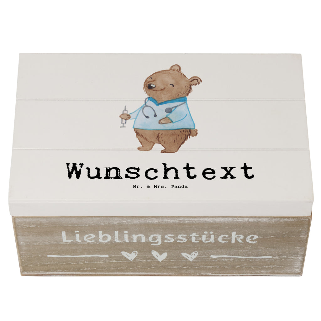 Personalisierte Holzkiste Anästhesist mit Herz Holzkiste mit Namen, Kiste mit Namen, Schatzkiste mit Namen, Truhe mit Namen, Schatulle mit Namen, Erinnerungsbox mit Namen, Erinnerungskiste, mit Namen, Dekokiste mit Namen, Aufbewahrungsbox mit Namen, Holzkiste Personalisiert, Kiste Personalisiert, Schatzkiste Personalisiert, Truhe Personalisiert, Schatulle Personalisiert, Erinnerungsbox Personalisiert, Erinnerungskiste Personalisiert, Dekokiste Personalisiert, Aufbewahrungsbox Personalisiert, Beruf, Ausbildung, Jubiläum, Abschied, Rente, Kollege, Kollegin, Geschenk, Schenken, Arbeitskollege, Mitarbeiter, Firma, Danke, Dankeschön, Anästhesist, Narkosearzt, Anästhesie, Krankenhaus, Studium