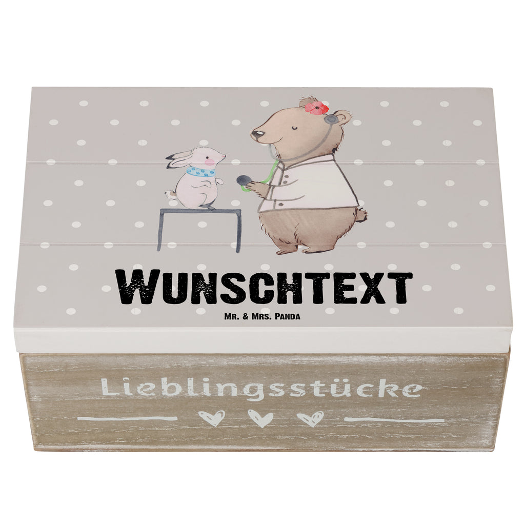 Personalisierte Holzkiste Tierheilpraktikerin mit Herz Holzkiste mit Namen, Kiste mit Namen, Schatzkiste mit Namen, Truhe mit Namen, Schatulle mit Namen, Erinnerungsbox mit Namen, Erinnerungskiste, mit Namen, Dekokiste mit Namen, Aufbewahrungsbox mit Namen, Holzkiste Personalisiert, Kiste Personalisiert, Schatzkiste Personalisiert, Truhe Personalisiert, Schatulle Personalisiert, Erinnerungsbox Personalisiert, Erinnerungskiste Personalisiert, Dekokiste Personalisiert, Aufbewahrungsbox Personalisiert, Beruf, Ausbildung, Jubiläum, Abschied, Rente, Kollege, Kollegin, Geschenk, Schenken, Arbeitskollege, Mitarbeiter, Firma, Danke, Dankeschön