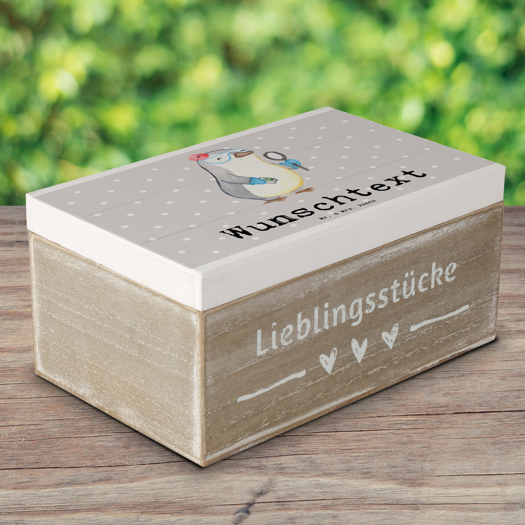 Personalisierte Holzkiste Biologielehrerin mit Herz Holzkiste mit Namen, Kiste mit Namen, Schatzkiste mit Namen, Truhe mit Namen, Schatulle mit Namen, Erinnerungsbox mit Namen, Erinnerungskiste, mit Namen, Dekokiste mit Namen, Aufbewahrungsbox mit Namen, Holzkiste Personalisiert, Kiste Personalisiert, Schatzkiste Personalisiert, Truhe Personalisiert, Schatulle Personalisiert, Erinnerungsbox Personalisiert, Erinnerungskiste Personalisiert, Dekokiste Personalisiert, Aufbewahrungsbox Personalisiert, Beruf, Ausbildung, Jubiläum, Abschied, Rente, Kollege, Kollegin, Geschenk, Schenken, Arbeitskollege, Mitarbeiter, Firma, Danke, Dankeschön, Biologielehrerin, Biolehrerin, Biounterricht, Biologie, Schule, Grundschule
