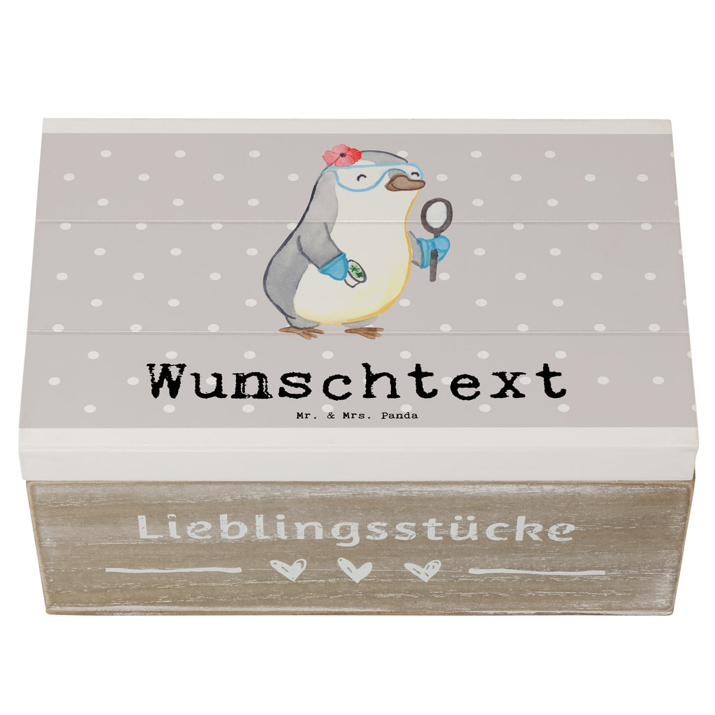 Personalisierte Holzkiste Biologielehrerin mit Herz Holzkiste mit Namen, Kiste mit Namen, Schatzkiste mit Namen, Truhe mit Namen, Schatulle mit Namen, Erinnerungsbox mit Namen, Erinnerungskiste, mit Namen, Dekokiste mit Namen, Aufbewahrungsbox mit Namen, Holzkiste Personalisiert, Kiste Personalisiert, Schatzkiste Personalisiert, Truhe Personalisiert, Schatulle Personalisiert, Erinnerungsbox Personalisiert, Erinnerungskiste Personalisiert, Dekokiste Personalisiert, Aufbewahrungsbox Personalisiert, Beruf, Ausbildung, Jubiläum, Abschied, Rente, Kollege, Kollegin, Geschenk, Schenken, Arbeitskollege, Mitarbeiter, Firma, Danke, Dankeschön, Biologielehrerin, Biolehrerin, Biounterricht, Biologie, Schule, Grundschule