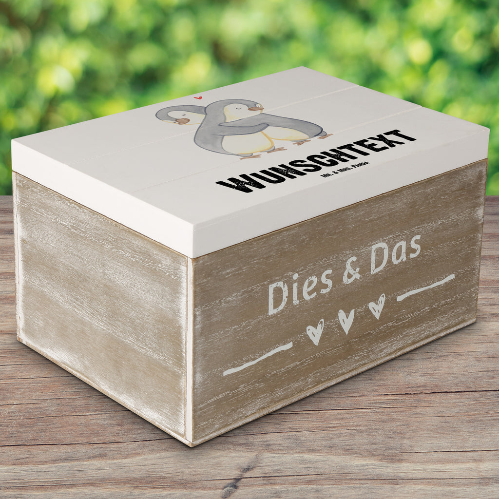 Personalisierte Holzkiste Pinguin Bester Lebenspartner der Welt Holzkiste mit Namen, Kiste mit Namen, Schatzkiste mit Namen, Truhe mit Namen, Schatulle mit Namen, Erinnerungsbox mit Namen, Erinnerungskiste, mit Namen, Dekokiste mit Namen, Aufbewahrungsbox mit Namen, Holzkiste Personalisiert, Kiste Personalisiert, Schatzkiste Personalisiert, Truhe Personalisiert, Schatulle Personalisiert, Erinnerungsbox Personalisiert, Erinnerungskiste Personalisiert, Dekokiste Personalisiert, Aufbewahrungsbox Personalisiert, für, Dankeschön, Geschenk, Schenken, Geburtstag, Geburtstagsgeschenk, Geschenkidee, Danke, Bedanken, Mitbringsel, Freude machen, Geschenktipp, Lebenspartner, Ehepartner, Partner, Ehemann, Ehefrau, Liebe, Freund, Freundin, Hochzeitstag, verliebt