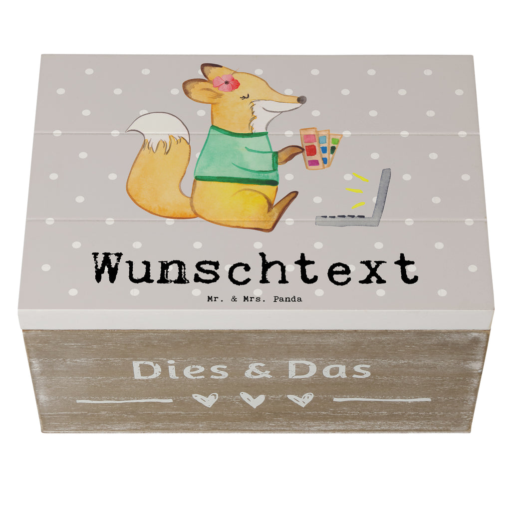 Personalisierte Holzkiste Grafikerin mit Herz Holzkiste mit Namen, Kiste mit Namen, Schatzkiste mit Namen, Truhe mit Namen, Schatulle mit Namen, Erinnerungsbox mit Namen, Erinnerungskiste, mit Namen, Dekokiste mit Namen, Aufbewahrungsbox mit Namen, Holzkiste Personalisiert, Kiste Personalisiert, Schatzkiste Personalisiert, Truhe Personalisiert, Schatulle Personalisiert, Erinnerungsbox Personalisiert, Erinnerungskiste Personalisiert, Dekokiste Personalisiert, Aufbewahrungsbox Personalisiert, Beruf, Ausbildung, Jubiläum, Abschied, Rente, Kollege, Kollegin, Geschenk, Schenken, Arbeitskollege, Mitarbeiter, Firma, Danke, Dankeschön, Grafikerin, Designer, Mediengestalter, Grafikdesignerin