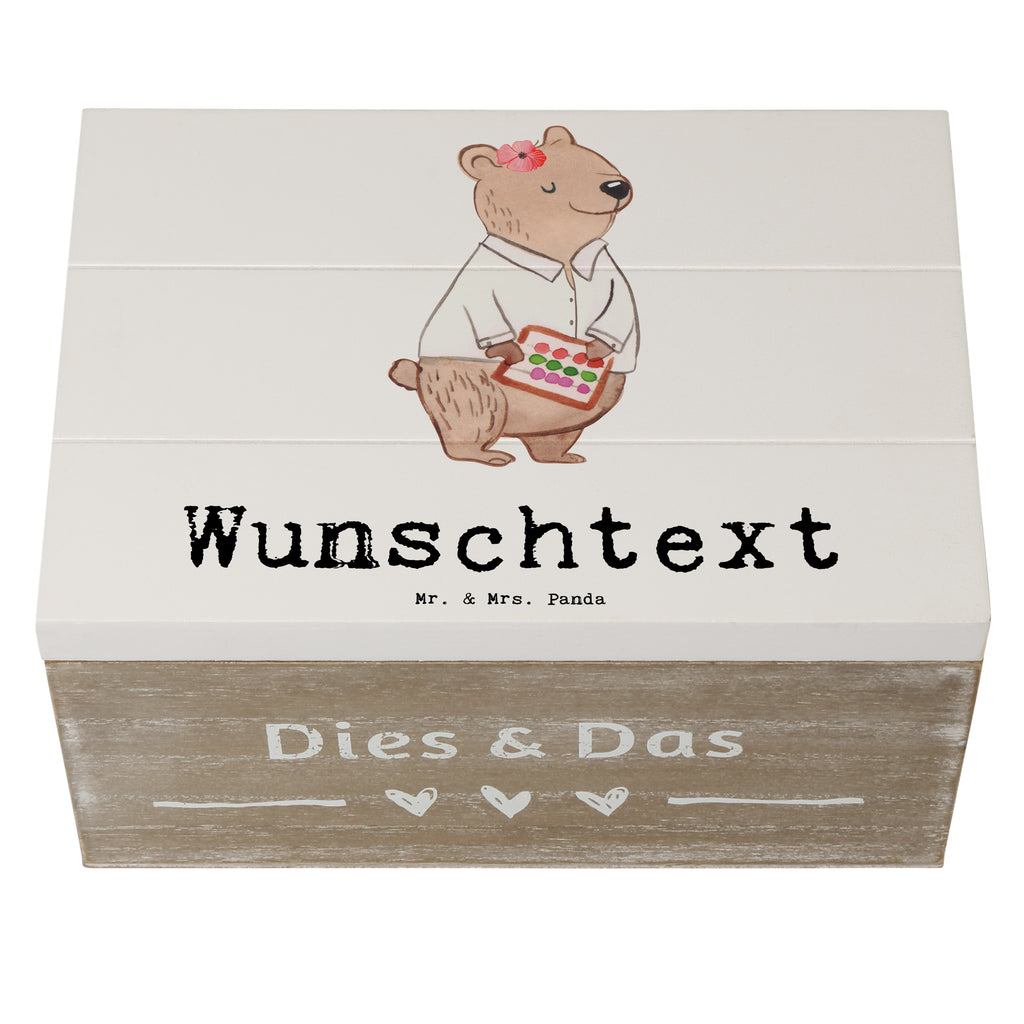 Personalisierte Holzkiste Bankfachfrau mit Herz Holzkiste mit Namen, Kiste mit Namen, Schatzkiste mit Namen, Truhe mit Namen, Schatulle mit Namen, Erinnerungsbox mit Namen, Erinnerungskiste, mit Namen, Dekokiste mit Namen, Aufbewahrungsbox mit Namen, Holzkiste Personalisiert, Kiste Personalisiert, Schatzkiste Personalisiert, Truhe Personalisiert, Schatulle Personalisiert, Erinnerungsbox Personalisiert, Erinnerungskiste Personalisiert, Dekokiste Personalisiert, Aufbewahrungsbox Personalisiert, Beruf, Ausbildung, Jubiläum, Abschied, Rente, Kollege, Kollegin, Geschenk, Schenken, Arbeitskollege, Mitarbeiter, Firma, Danke, Dankeschön, Bankfachfrau, Bankangestellte, Bänkerin, Bankberaterin