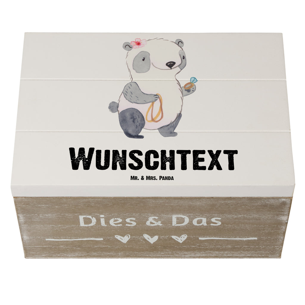 Personalisierte Holzkiste Schmuckverkäuferin mit Herz Holzkiste mit Namen, Kiste mit Namen, Schatzkiste mit Namen, Truhe mit Namen, Schatulle mit Namen, Erinnerungsbox mit Namen, Erinnerungskiste, mit Namen, Dekokiste mit Namen, Aufbewahrungsbox mit Namen, Holzkiste Personalisiert, Kiste Personalisiert, Schatzkiste Personalisiert, Truhe Personalisiert, Schatulle Personalisiert, Erinnerungsbox Personalisiert, Erinnerungskiste Personalisiert, Dekokiste Personalisiert, Aufbewahrungsbox Personalisiert, Beruf, Ausbildung, Jubiläum, Abschied, Rente, Kollege, Kollegin, Geschenk, Schenken, Arbeitskollege, Mitarbeiter, Firma, Danke, Dankeschön, Schmuckverkäuferin, Juwelier, Goldschmied, Schmied, Schmuckwarenhändler, Schmuckgeschäft, Eröffnung