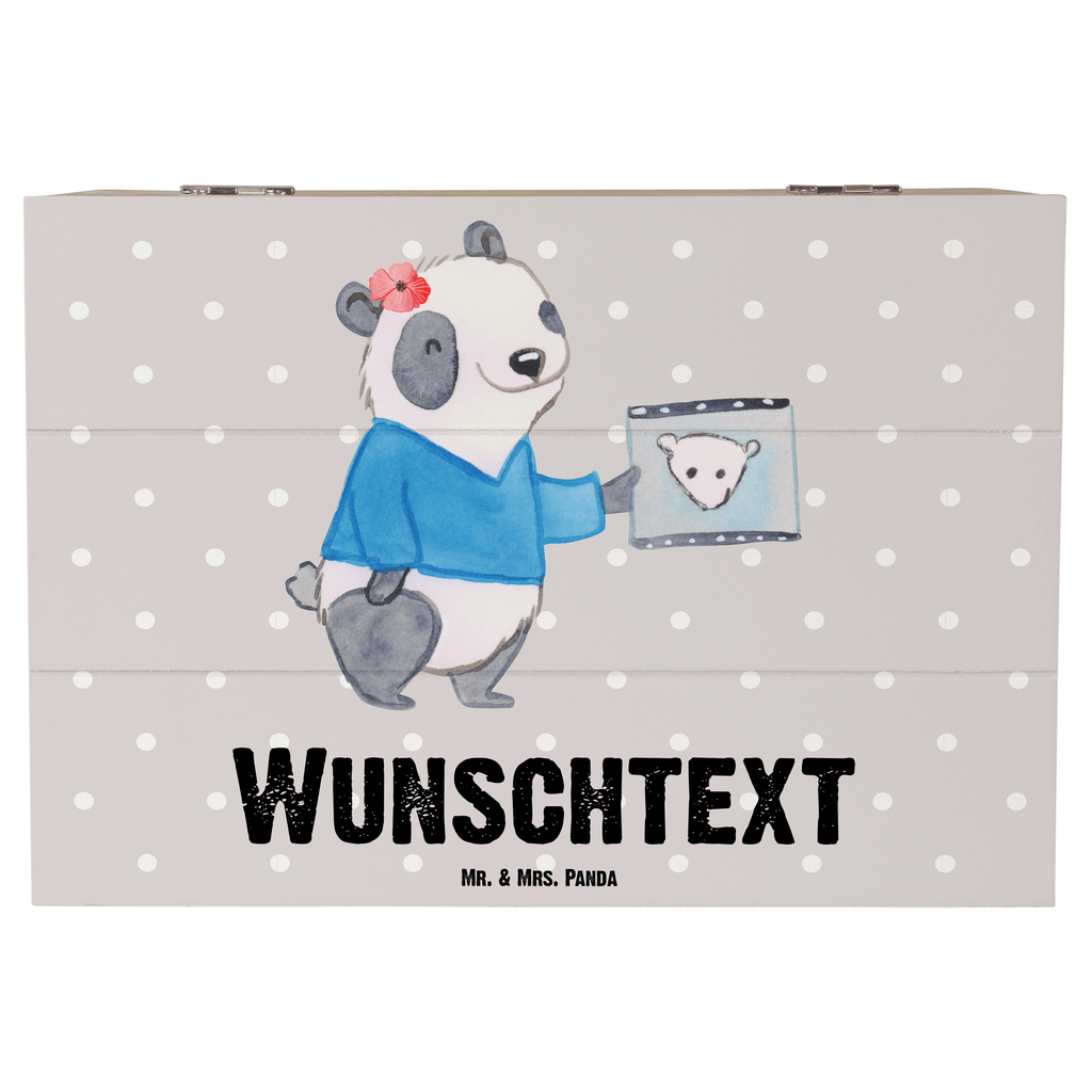 Personalisierte Holzkiste Fachärztin für Radiologie mit Herz Holzkiste mit Namen, Kiste mit Namen, Schatzkiste mit Namen, Truhe mit Namen, Schatulle mit Namen, Erinnerungsbox mit Namen, Erinnerungskiste, mit Namen, Dekokiste mit Namen, Aufbewahrungsbox mit Namen, Holzkiste Personalisiert, Kiste Personalisiert, Schatzkiste Personalisiert, Truhe Personalisiert, Schatulle Personalisiert, Erinnerungsbox Personalisiert, Erinnerungskiste Personalisiert, Dekokiste Personalisiert, Aufbewahrungsbox Personalisiert, Beruf, Ausbildung, Jubiläum, Abschied, Rente, Kollege, Kollegin, Geschenk, Schenken, Arbeitskollege, Mitarbeiter, Firma, Danke, Dankeschön