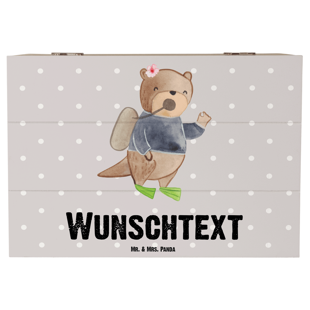Personalisierte Holzkiste Taucherin mit Herz Holzkiste mit Namen, Kiste mit Namen, Schatzkiste mit Namen, Truhe mit Namen, Schatulle mit Namen, Erinnerungsbox mit Namen, Erinnerungskiste, mit Namen, Dekokiste mit Namen, Aufbewahrungsbox mit Namen, Holzkiste Personalisiert, Kiste Personalisiert, Schatzkiste Personalisiert, Truhe Personalisiert, Schatulle Personalisiert, Erinnerungsbox Personalisiert, Erinnerungskiste Personalisiert, Dekokiste Personalisiert, Aufbewahrungsbox Personalisiert, Beruf, Ausbildung, Jubiläum, Abschied, Rente, Kollege, Kollegin, Geschenk, Schenken, Arbeitskollege, Mitarbeiter, Firma, Danke, Dankeschön