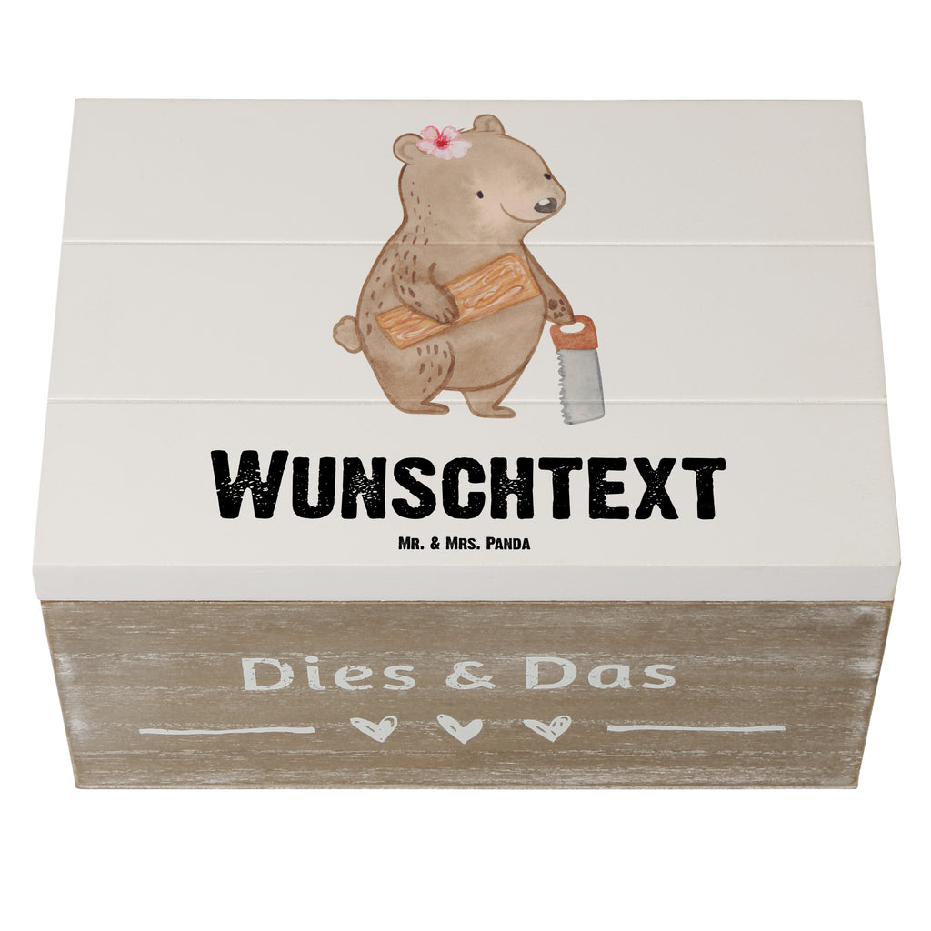 Personalisierte Holzkiste Tischlerin mit Herz Holzkiste mit Namen, Kiste mit Namen, Schatzkiste mit Namen, Truhe mit Namen, Schatulle mit Namen, Erinnerungsbox mit Namen, Erinnerungskiste, mit Namen, Dekokiste mit Namen, Aufbewahrungsbox mit Namen, Holzkiste Personalisiert, Kiste Personalisiert, Schatzkiste Personalisiert, Truhe Personalisiert, Schatulle Personalisiert, Erinnerungsbox Personalisiert, Erinnerungskiste Personalisiert, Dekokiste Personalisiert, Aufbewahrungsbox Personalisiert, Beruf, Ausbildung, Jubiläum, Abschied, Rente, Kollege, Kollegin, Geschenk, Schenken, Arbeitskollege, Mitarbeiter, Firma, Danke, Dankeschön