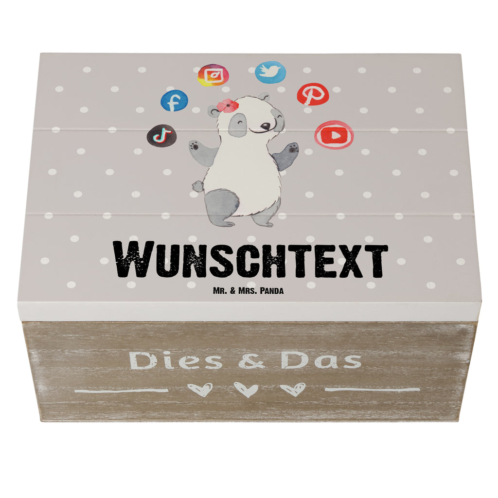 Personalisierte Holzkiste Content Manager mit Herz Holzkiste mit Namen, Kiste mit Namen, Schatzkiste mit Namen, Truhe mit Namen, Schatulle mit Namen, Erinnerungsbox mit Namen, Erinnerungskiste, mit Namen, Dekokiste mit Namen, Aufbewahrungsbox mit Namen, Holzkiste Personalisiert, Kiste Personalisiert, Schatzkiste Personalisiert, Truhe Personalisiert, Schatulle Personalisiert, Erinnerungsbox Personalisiert, Erinnerungskiste Personalisiert, Dekokiste Personalisiert, Aufbewahrungsbox Personalisiert, Beruf, Ausbildung, Jubiläum, Abschied, Rente, Kollege, Kollegin, Geschenk, Schenken, Arbeitskollege, Mitarbeiter, Firma, Danke, Dankeschön