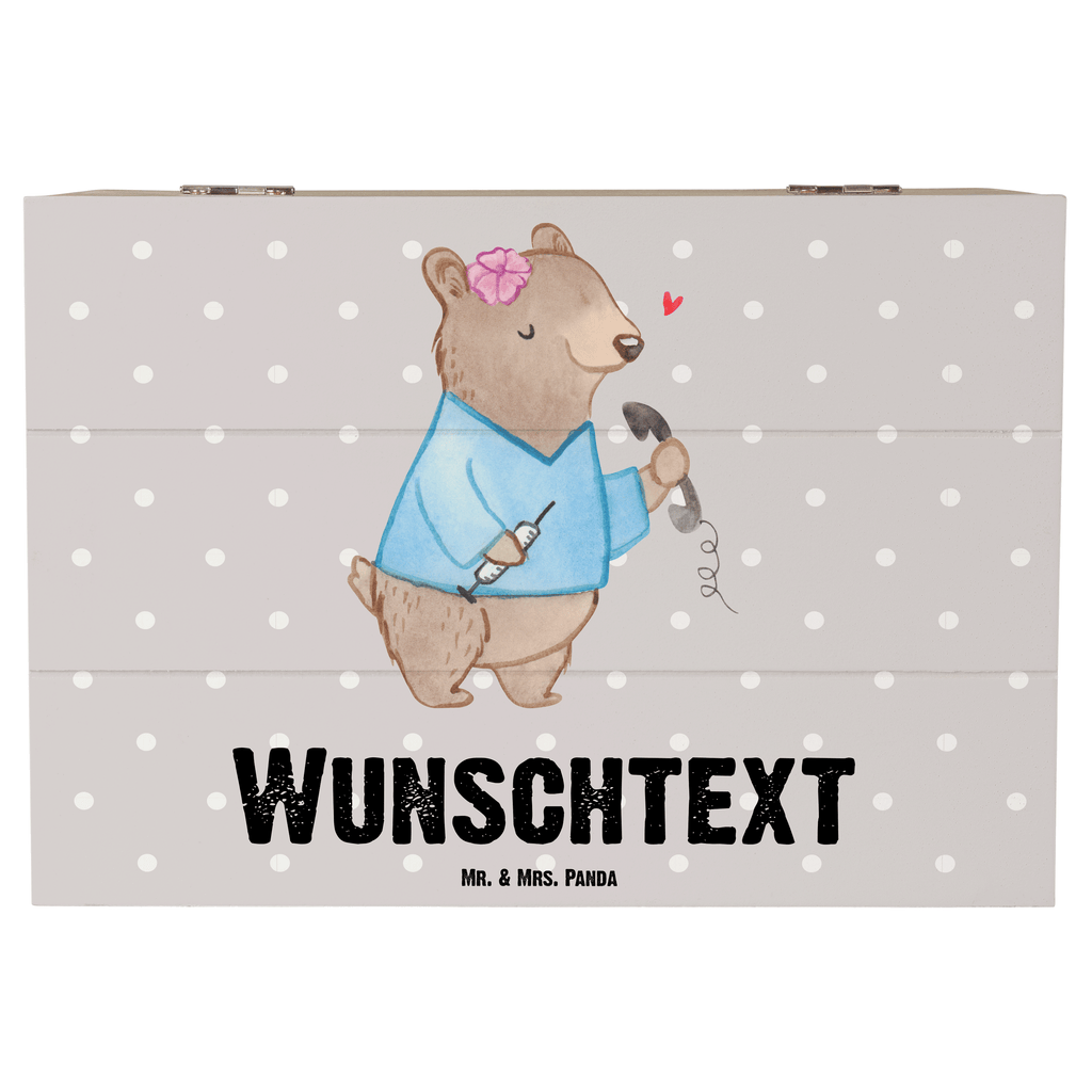 Personalisierte Holzkiste Arzthelferin mit Herz Holzkiste mit Namen, Kiste mit Namen, Schatzkiste mit Namen, Truhe mit Namen, Schatulle mit Namen, Erinnerungsbox mit Namen, Erinnerungskiste, mit Namen, Dekokiste mit Namen, Aufbewahrungsbox mit Namen, Holzkiste Personalisiert, Kiste Personalisiert, Schatzkiste Personalisiert, Truhe Personalisiert, Schatulle Personalisiert, Erinnerungsbox Personalisiert, Erinnerungskiste Personalisiert, Dekokiste Personalisiert, Aufbewahrungsbox Personalisiert, Beruf, Ausbildung, Jubiläum, Abschied, Rente, Kollege, Kollegin, Geschenk, Schenken, Arbeitskollege, Mitarbeiter, Firma, Danke, Dankeschön, Arzthelferin, Medizinische Fachangestellte