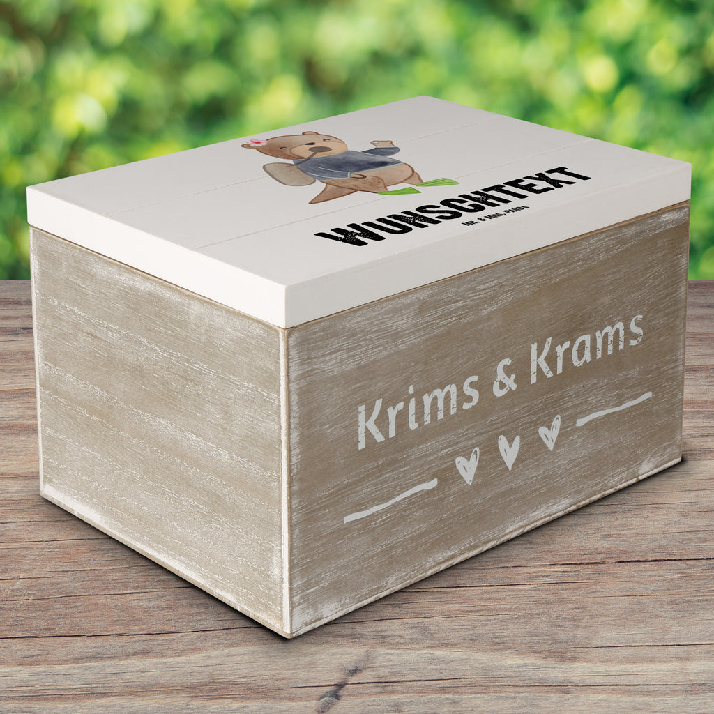 Personalisierte Holzkiste Tauchlehrerin mit Herz Holzkiste mit Namen, Kiste mit Namen, Schatzkiste mit Namen, Truhe mit Namen, Schatulle mit Namen, Erinnerungsbox mit Namen, Erinnerungskiste, mit Namen, Dekokiste mit Namen, Aufbewahrungsbox mit Namen, Holzkiste Personalisiert, Kiste Personalisiert, Schatzkiste Personalisiert, Truhe Personalisiert, Schatulle Personalisiert, Erinnerungsbox Personalisiert, Erinnerungskiste Personalisiert, Dekokiste Personalisiert, Aufbewahrungsbox Personalisiert, Beruf, Ausbildung, Jubiläum, Abschied, Rente, Kollege, Kollegin, Geschenk, Schenken, Arbeitskollege, Mitarbeiter, Firma, Danke, Dankeschön
