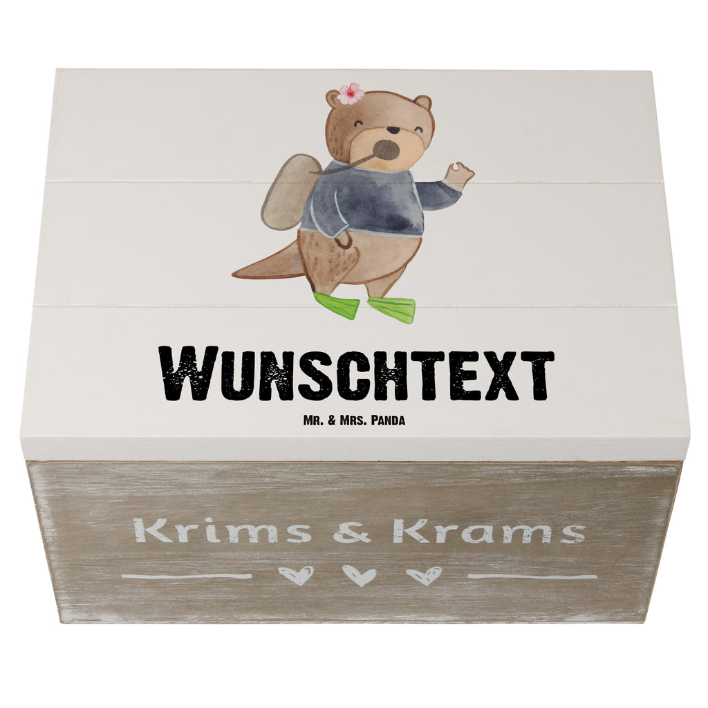 Personalisierte Holzkiste Tauchlehrerin mit Herz Holzkiste mit Namen, Kiste mit Namen, Schatzkiste mit Namen, Truhe mit Namen, Schatulle mit Namen, Erinnerungsbox mit Namen, Erinnerungskiste, mit Namen, Dekokiste mit Namen, Aufbewahrungsbox mit Namen, Holzkiste Personalisiert, Kiste Personalisiert, Schatzkiste Personalisiert, Truhe Personalisiert, Schatulle Personalisiert, Erinnerungsbox Personalisiert, Erinnerungskiste Personalisiert, Dekokiste Personalisiert, Aufbewahrungsbox Personalisiert, Beruf, Ausbildung, Jubiläum, Abschied, Rente, Kollege, Kollegin, Geschenk, Schenken, Arbeitskollege, Mitarbeiter, Firma, Danke, Dankeschön