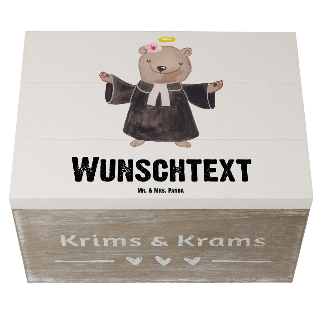 Personalisierte Holzkiste Pfarrerin mit Herz Holzkiste mit Namen, Kiste mit Namen, Schatzkiste mit Namen, Truhe mit Namen, Schatulle mit Namen, Erinnerungsbox mit Namen, Erinnerungskiste, mit Namen, Dekokiste mit Namen, Aufbewahrungsbox mit Namen, Holzkiste Personalisiert, Kiste Personalisiert, Schatzkiste Personalisiert, Truhe Personalisiert, Schatulle Personalisiert, Erinnerungsbox Personalisiert, Erinnerungskiste Personalisiert, Dekokiste Personalisiert, Aufbewahrungsbox Personalisiert, Beruf, Ausbildung, Jubiläum, Abschied, Rente, Kollege, Kollegin, Geschenk, Schenken, Arbeitskollege, Mitarbeiter, Firma, Danke, Dankeschön, Pastorin, Dienerin Gottes<br />Geistliche, Pfarrerin, Predigerin<br />Priesterin, Theologin, Kirche