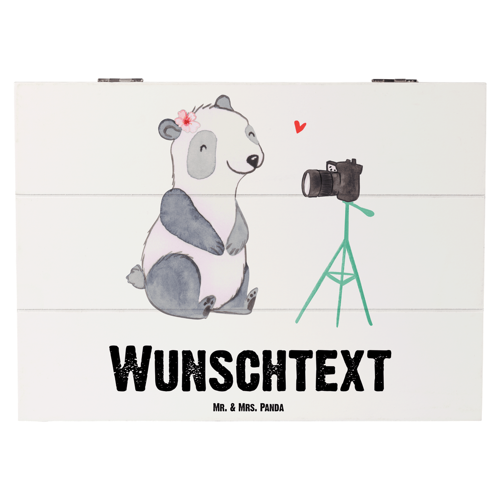 Personalisierte Holzkiste Vloggerin mit Herz Holzkiste mit Namen, Kiste mit Namen, Schatzkiste mit Namen, Truhe mit Namen, Schatulle mit Namen, Erinnerungsbox mit Namen, Erinnerungskiste, mit Namen, Dekokiste mit Namen, Aufbewahrungsbox mit Namen, Holzkiste Personalisiert, Kiste Personalisiert, Schatzkiste Personalisiert, Truhe Personalisiert, Schatulle Personalisiert, Erinnerungsbox Personalisiert, Erinnerungskiste Personalisiert, Dekokiste Personalisiert, Aufbewahrungsbox Personalisiert, Beruf, Ausbildung, Jubiläum, Abschied, Rente, Kollege, Kollegin, Geschenk, Schenken, Arbeitskollege, Mitarbeiter, Firma, Danke, Dankeschön