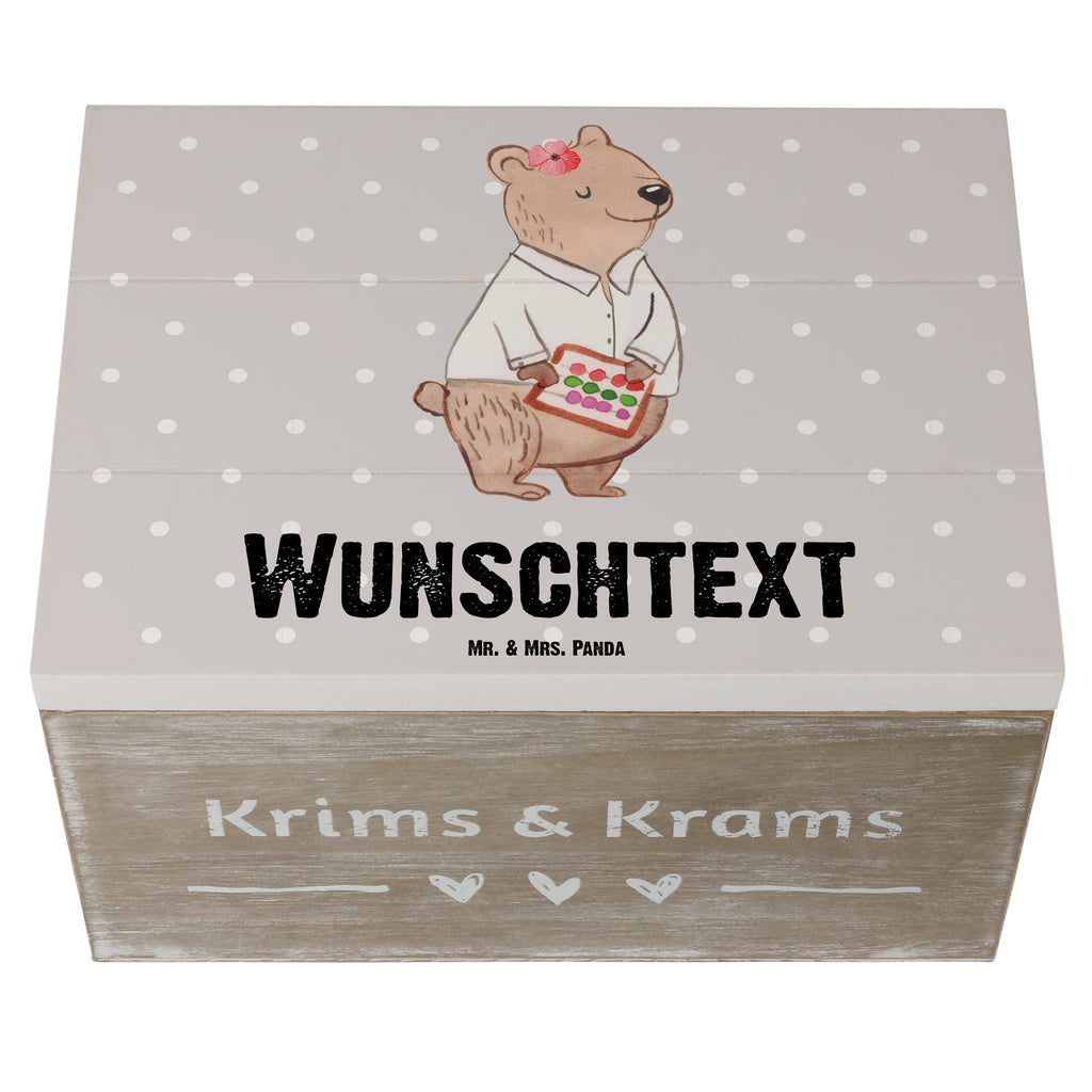 Personalisierte Holzkiste Bankfachfrau mit Herz Holzkiste mit Namen, Kiste mit Namen, Schatzkiste mit Namen, Truhe mit Namen, Schatulle mit Namen, Erinnerungsbox mit Namen, Erinnerungskiste, mit Namen, Dekokiste mit Namen, Aufbewahrungsbox mit Namen, Holzkiste Personalisiert, Kiste Personalisiert, Schatzkiste Personalisiert, Truhe Personalisiert, Schatulle Personalisiert, Erinnerungsbox Personalisiert, Erinnerungskiste Personalisiert, Dekokiste Personalisiert, Aufbewahrungsbox Personalisiert, Beruf, Ausbildung, Jubiläum, Abschied, Rente, Kollege, Kollegin, Geschenk, Schenken, Arbeitskollege, Mitarbeiter, Firma, Danke, Dankeschön, Bankfachfrau, Bankangestellte, Bänkerin, Bankberaterin