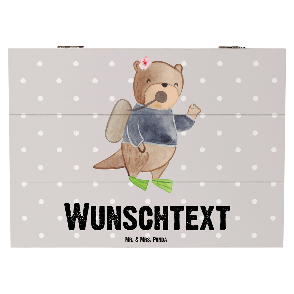 Personalisierte Holzkiste Taucherin mit Herz Holzkiste mit Namen, Kiste mit Namen, Schatzkiste mit Namen, Truhe mit Namen, Schatulle mit Namen, Erinnerungsbox mit Namen, Erinnerungskiste, mit Namen, Dekokiste mit Namen, Aufbewahrungsbox mit Namen, Holzkiste Personalisiert, Kiste Personalisiert, Schatzkiste Personalisiert, Truhe Personalisiert, Schatulle Personalisiert, Erinnerungsbox Personalisiert, Erinnerungskiste Personalisiert, Dekokiste Personalisiert, Aufbewahrungsbox Personalisiert, Beruf, Ausbildung, Jubiläum, Abschied, Rente, Kollege, Kollegin, Geschenk, Schenken, Arbeitskollege, Mitarbeiter, Firma, Danke, Dankeschön