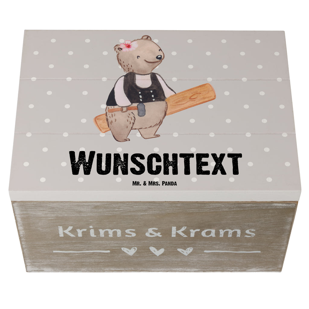 Personalisierte Holzkiste Zimmerfrau mit Herz Holzkiste mit Namen, Kiste mit Namen, Schatzkiste mit Namen, Truhe mit Namen, Schatulle mit Namen, Erinnerungsbox mit Namen, Erinnerungskiste, mit Namen, Dekokiste mit Namen, Aufbewahrungsbox mit Namen, Holzkiste Personalisiert, Kiste Personalisiert, Schatzkiste Personalisiert, Truhe Personalisiert, Schatulle Personalisiert, Erinnerungsbox Personalisiert, Erinnerungskiste Personalisiert, Dekokiste Personalisiert, Aufbewahrungsbox Personalisiert, Beruf, Ausbildung, Jubiläum, Abschied, Rente, Kollege, Kollegin, Geschenk, Schenken, Arbeitskollege, Mitarbeiter, Firma, Danke, Dankeschön