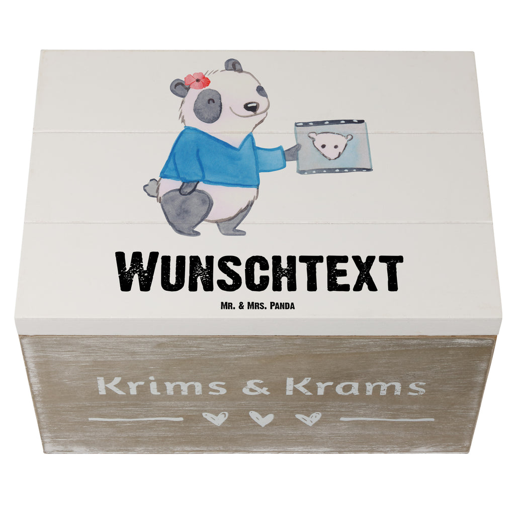 Personalisierte Holzkiste  Radiologie Assistentin mit Herz  Holzkiste mit Namen, Kiste mit Namen, Schatzkiste mit Namen, Truhe mit Namen, Schatulle mit Namen, Erinnerungsbox mit Namen, Erinnerungskiste, mit Namen, Dekokiste mit Namen, Aufbewahrungsbox mit Namen, Holzkiste Personalisiert, Kiste Personalisiert, Schatzkiste Personalisiert, Truhe Personalisiert, Schatulle Personalisiert, Erinnerungsbox Personalisiert, Erinnerungskiste Personalisiert, Dekokiste Personalisiert, Aufbewahrungsbox Personalisiert  Beruf, Ausbildung, Jubiläum, Abschied, Rente, Kollege, Kollegin, Geschenk, Schenken, Arbeitskollege, Mitarbeiter, Firma, Danke, Dankeschön