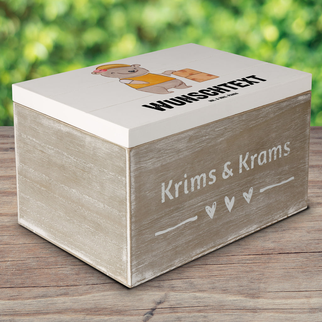 Personalisierte Holzkiste Lagerarbeiterin mit Herz Holzkiste mit Namen, Kiste mit Namen, Schatzkiste mit Namen, Truhe mit Namen, Schatulle mit Namen, Erinnerungsbox mit Namen, Erinnerungskiste, mit Namen, Dekokiste mit Namen, Aufbewahrungsbox mit Namen, Holzkiste Personalisiert, Kiste Personalisiert, Schatzkiste Personalisiert, Truhe Personalisiert, Schatulle Personalisiert, Erinnerungsbox Personalisiert, Erinnerungskiste Personalisiert, Dekokiste Personalisiert, Aufbewahrungsbox Personalisiert, Beruf, Ausbildung, Jubiläum, Abschied, Rente, Kollege, Kollegin, Geschenk, Schenken, Arbeitskollege, Mitarbeiter, Firma, Danke, Dankeschön, Lagerarbeiterin, Fachlageristin, Lageristin, Lagerverwalterin
