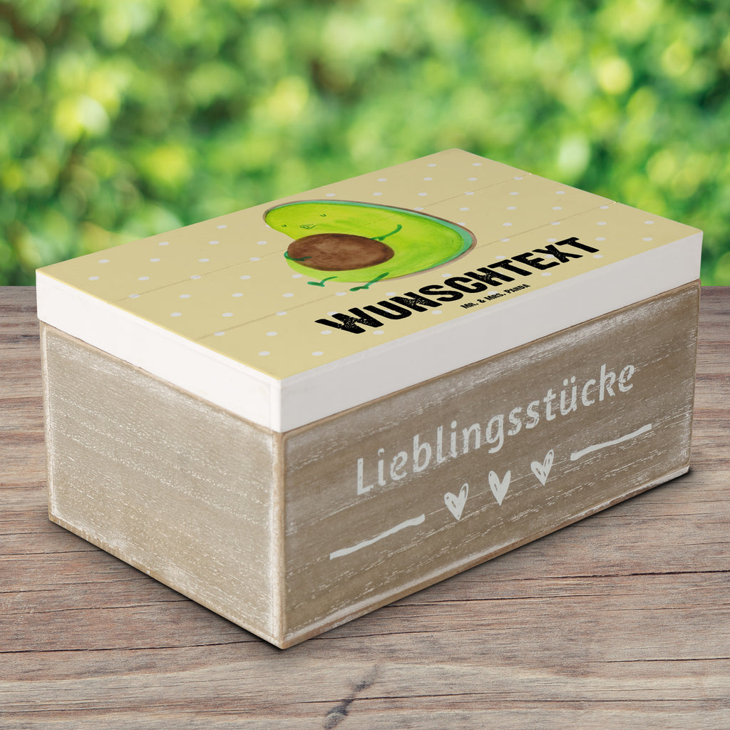 Personalisierte Holzkiste Avocado pfeift Holzkiste mit Namen, Kiste mit Namen, Schatzkiste mit Namen, Truhe mit Namen, Schatulle mit Namen, Erinnerungsbox mit Namen, Erinnerungskiste, mit Namen, Dekokiste mit Namen, Aufbewahrungsbox mit Namen, Holzkiste Personalisiert, Kiste Personalisiert, Schatzkiste Personalisiert, Truhe Personalisiert, Schatulle Personalisiert, Erinnerungsbox Personalisiert, Erinnerungskiste Personalisiert, Dekokiste Personalisiert, Aufbewahrungsbox Personalisiert, Avocado, Veggie, Vegan, Gesund, Diät, Abnehmen, Ernährung, dick sein, Pummelfee