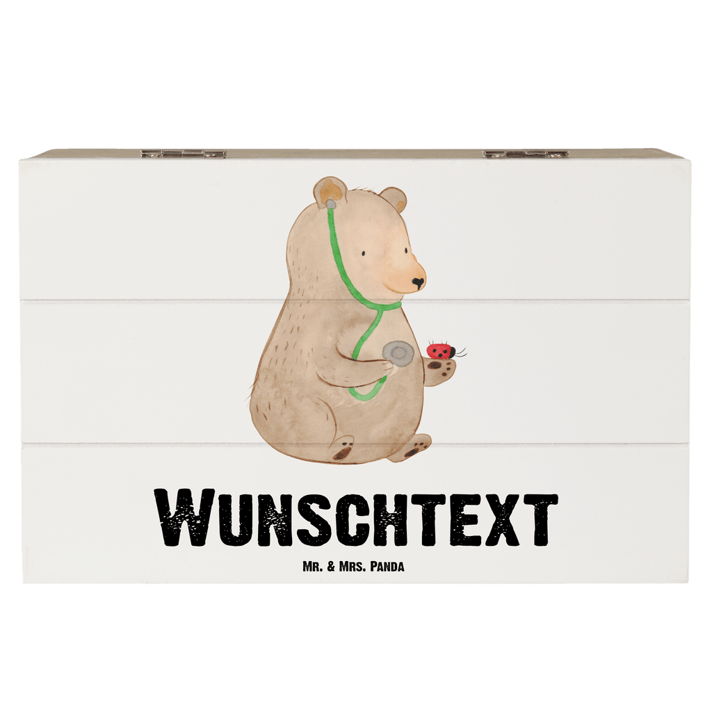 Personalisierte Holzkiste Bär Arzt Holzkiste mit Namen, Kiste mit Namen, Schatzkiste mit Namen, Truhe mit Namen, Schatulle mit Namen, Erinnerungsbox mit Namen, Erinnerungskiste, mit Namen, Dekokiste mit Namen, Aufbewahrungsbox mit Namen, Holzkiste Personalisiert, Kiste Personalisiert, Schatzkiste Personalisiert, Truhe Personalisiert, Schatulle Personalisiert, Erinnerungsbox Personalisiert, Erinnerungskiste Personalisiert, Dekokiste Personalisiert, Aufbewahrungsbox Personalisiert, Bär, Teddy, Teddybär, Arzt, Ärztin, Doktor, Professor, Doktorin, Professorin