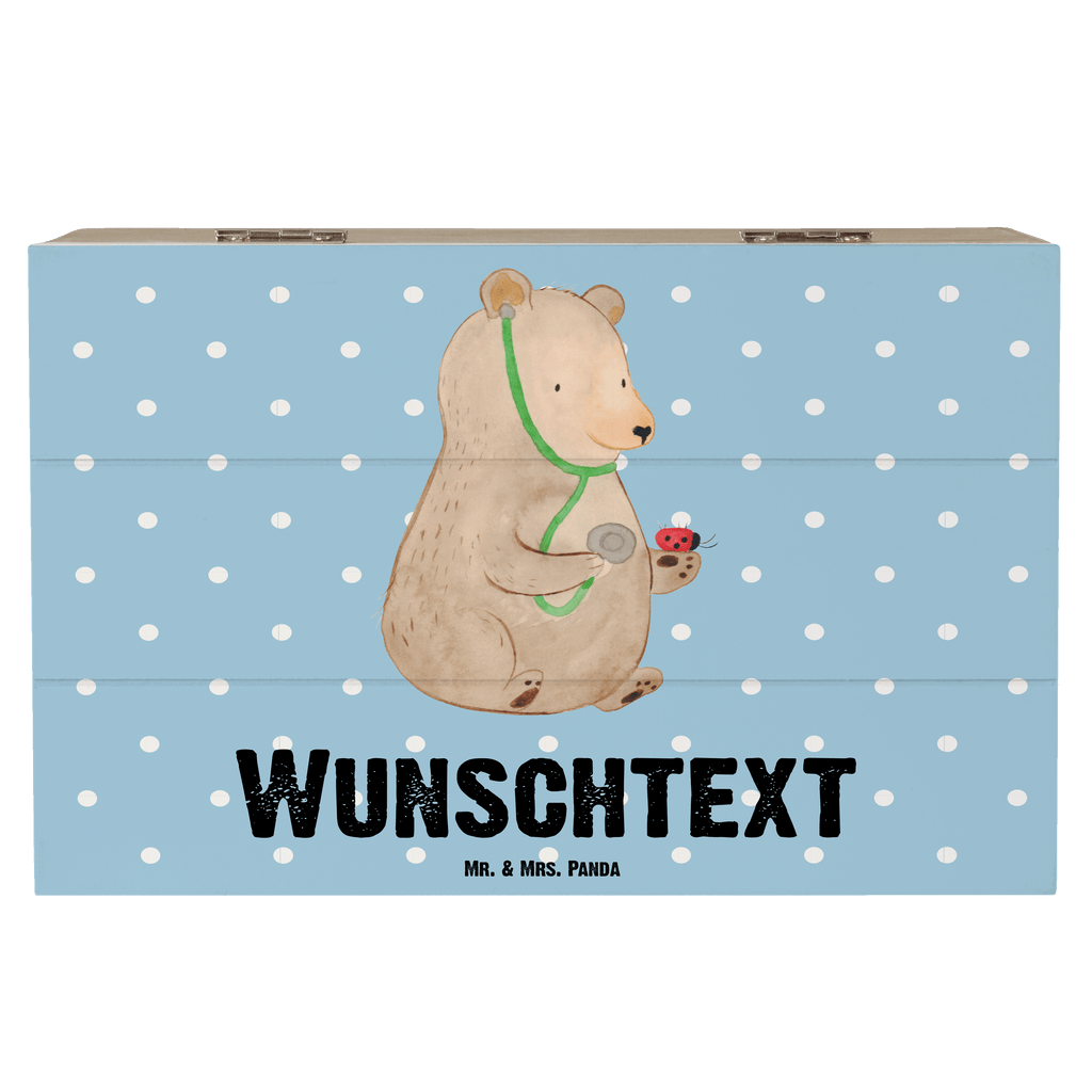 Personalisierte Holzkiste Bär Arzt Holzkiste mit Namen, Kiste mit Namen, Schatzkiste mit Namen, Truhe mit Namen, Schatulle mit Namen, Erinnerungsbox mit Namen, Erinnerungskiste, mit Namen, Dekokiste mit Namen, Aufbewahrungsbox mit Namen, Holzkiste Personalisiert, Kiste Personalisiert, Schatzkiste Personalisiert, Truhe Personalisiert, Schatulle Personalisiert, Erinnerungsbox Personalisiert, Erinnerungskiste Personalisiert, Dekokiste Personalisiert, Aufbewahrungsbox Personalisiert, Bär, Teddy, Teddybär, Arzt, Ärztin, Doktor, Professor, Doktorin, Professorin