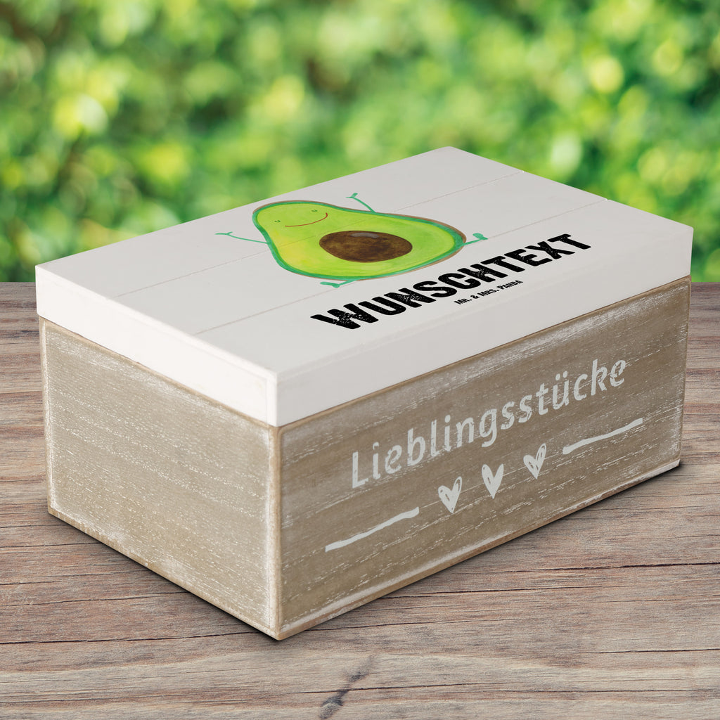 Personalisierte Holzkiste Avocado Happy Holzkiste mit Namen, Kiste mit Namen, Schatzkiste mit Namen, Truhe mit Namen, Schatulle mit Namen, Erinnerungsbox mit Namen, Erinnerungskiste, mit Namen, Dekokiste mit Namen, Aufbewahrungsbox mit Namen, Holzkiste Personalisiert, Kiste Personalisiert, Schatzkiste Personalisiert, Truhe Personalisiert, Schatulle Personalisiert, Erinnerungsbox Personalisiert, Erinnerungskiste Personalisiert, Dekokiste Personalisiert, Aufbewahrungsbox Personalisiert, Avocado, Veggie, Vegan, Gesund, Chaos