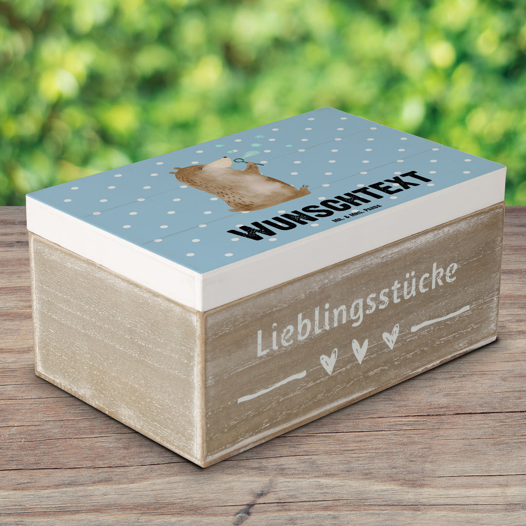 Personalisierte Holzkiste Bär Seifenblasen Holzkiste mit Namen, Kiste mit Namen, Schatzkiste mit Namen, Truhe mit Namen, Schatulle mit Namen, Erinnerungsbox mit Namen, Erinnerungskiste, mit Namen, Dekokiste mit Namen, Aufbewahrungsbox mit Namen, Holzkiste Personalisiert, Kiste Personalisiert, Schatzkiste Personalisiert, Truhe Personalisiert, Schatulle Personalisiert, Erinnerungsbox Personalisiert, Erinnerungskiste Personalisiert, Dekokiste Personalisiert, Aufbewahrungsbox Personalisiert, Bär, Teddy, Teddybär, Seifenblasen Bär Lustig Sein Glücklich Traurig Happy