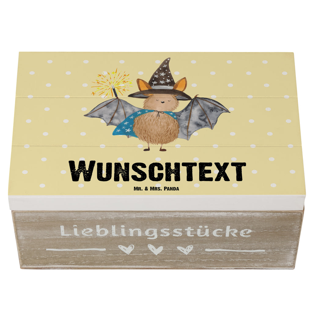 Personalisierte Holzkiste Fledermaus Zauberer Holzkiste mit Namen, Kiste mit Namen, Schatzkiste mit Namen, Truhe mit Namen, Schatulle mit Namen, Erinnerungsbox mit Namen, Erinnerungskiste, mit Namen, Dekokiste mit Namen, Aufbewahrungsbox mit Namen, Holzkiste Personalisiert, Kiste Personalisiert, Schatzkiste Personalisiert, Truhe Personalisiert, Schatulle Personalisiert, Erinnerungsbox Personalisiert, Erinnerungskiste Personalisiert, Dekokiste Personalisiert, Aufbewahrungsbox Personalisiert, süße Tiermotive, gute Laune, lustige Sprüche, Tiere, Fledermaus, Fledermäuse, Zauberer, Magier, Frauen, reinsteigern