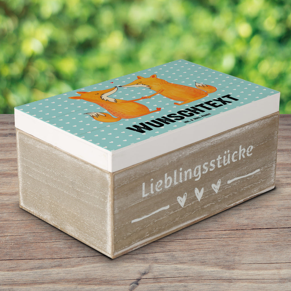 Personalisierte Holzkiste Füchse Liebe Holzkiste mit Namen, Kiste mit Namen, Schatzkiste mit Namen, Truhe mit Namen, Schatulle mit Namen, Erinnerungsbox mit Namen, Erinnerungskiste, mit Namen, Dekokiste mit Namen, Aufbewahrungsbox mit Namen, Holzkiste Personalisiert, Kiste Personalisiert, Schatzkiste Personalisiert, Truhe Personalisiert, Schatulle Personalisiert, Erinnerungsbox Personalisiert, Erinnerungskiste Personalisiert, Dekokiste Personalisiert, Aufbewahrungsbox Personalisiert, Fuchs, Füchse, Fox, Liebe, Liebespaar, Paar, Partner, Freundin, Freund, Ehe, Verlobte, Ehemann, Ehefrau, Liebesbeweis
