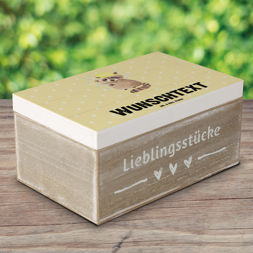 Personalisierte Holzkiste  Waschbär Waschbär, Tagträumen, Plan, Fröhlich, waschen, Seifenblasen Holzkiste mit Namen, Kiste mit Namen, Schatzkiste mit Namen, Truhe mit Namen, Schatulle mit Namen, Erinnerungsbox mit Namen, Erinnerungskiste, mit Namen, Dekokiste mit Namen, Aufbewahrungsbox mit Namen, Holzkiste Personalisiert, Kiste Personalisiert, Schatzkiste Personalisiert, Truhe Personalisiert, Schatulle Personalisiert, Erinnerungsbox Personalisiert, Erinnerungskiste Personalisiert, Dekokiste Personalisiert, Aufbewahrungsbox Personalisiert  süße Tiermotive, gute Laune, lustige Sprüche, Tiere