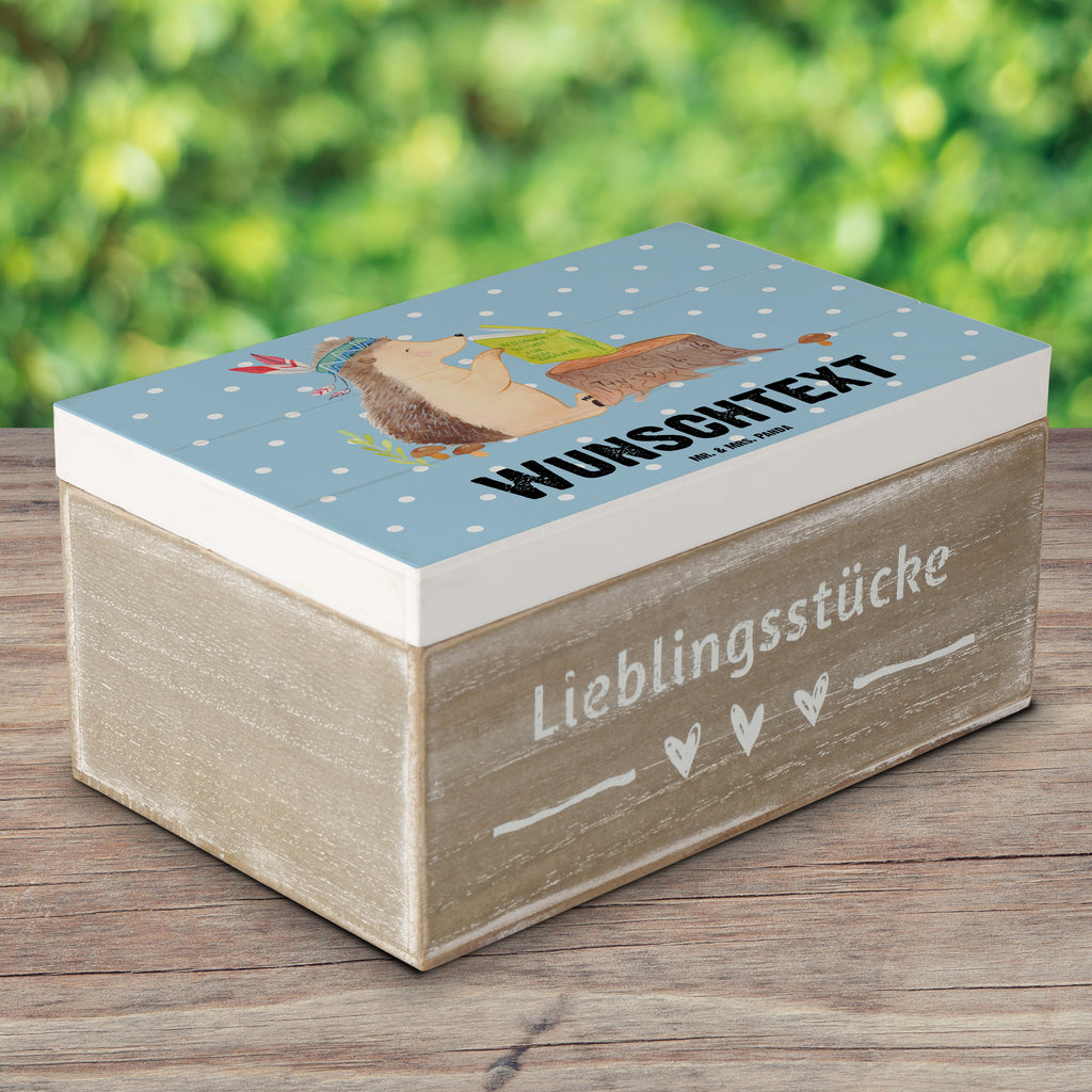 Personalisierte Holzkiste Igel Indianer Holzkiste mit Namen, Kiste mit Namen, Schatzkiste mit Namen, Truhe mit Namen, Schatulle mit Namen, Erinnerungsbox mit Namen, Erinnerungskiste, mit Namen, Dekokiste mit Namen, Aufbewahrungsbox mit Namen, Holzkiste Personalisiert, Kiste Personalisiert, Schatzkiste Personalisiert, Truhe Personalisiert, Schatulle Personalisiert, Erinnerungsbox Personalisiert, Erinnerungskiste Personalisiert, Dekokiste Personalisiert, Aufbewahrungsbox Personalisiert, Waldtiere, Tiere, Igel, Indianer, Abenteuer, Lagerfeuer, Camping