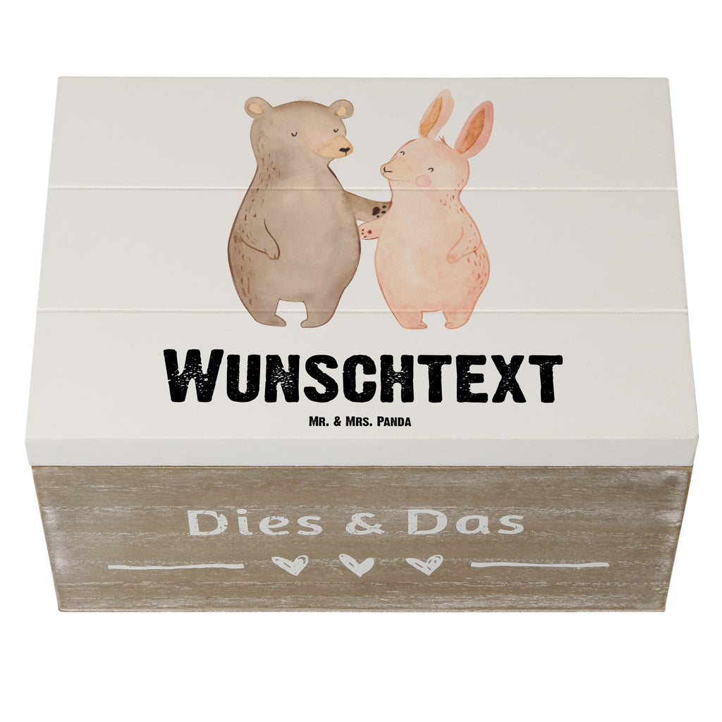 Personalisierte Holzkiste Bär Hase Umarmen Holzkiste mit Namen, Kiste mit Namen, Schatzkiste mit Namen, Truhe mit Namen, Schatulle mit Namen, Erinnerungsbox mit Namen, Erinnerungskiste, mit Namen, Dekokiste mit Namen, Aufbewahrungsbox mit Namen, Holzkiste Personalisiert, Kiste Personalisiert, Schatzkiste Personalisiert, Truhe Personalisiert, Schatulle Personalisiert, Erinnerungsbox Personalisiert, Erinnerungskiste Personalisiert, Dekokiste Personalisiert, Aufbewahrungsbox Personalisiert, Liebe, Partner, Freund, Freundin, Ehemann, Ehefrau, Heiraten, Verlobung, Heiratsantrag, Liebesgeschenk, Jahrestag, Hocheitstag, Freunde, bester Freund, Hase, Bär, Bärchen, best friends