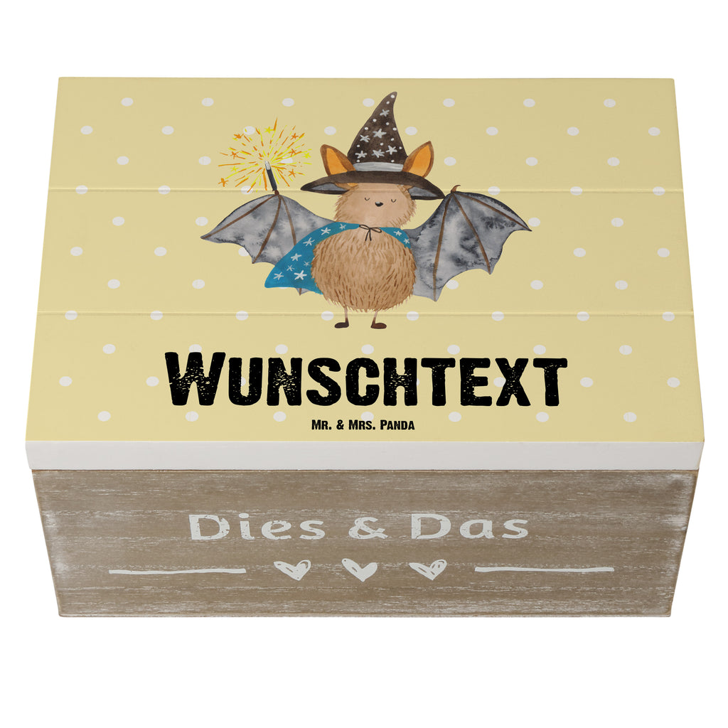 Personalisierte Holzkiste Fledermaus Zauberer Holzkiste mit Namen, Kiste mit Namen, Schatzkiste mit Namen, Truhe mit Namen, Schatulle mit Namen, Erinnerungsbox mit Namen, Erinnerungskiste, mit Namen, Dekokiste mit Namen, Aufbewahrungsbox mit Namen, Holzkiste Personalisiert, Kiste Personalisiert, Schatzkiste Personalisiert, Truhe Personalisiert, Schatulle Personalisiert, Erinnerungsbox Personalisiert, Erinnerungskiste Personalisiert, Dekokiste Personalisiert, Aufbewahrungsbox Personalisiert, süße Tiermotive, gute Laune, lustige Sprüche, Tiere, Fledermaus, Fledermäuse, Zauberer, Magier, Frauen, reinsteigern