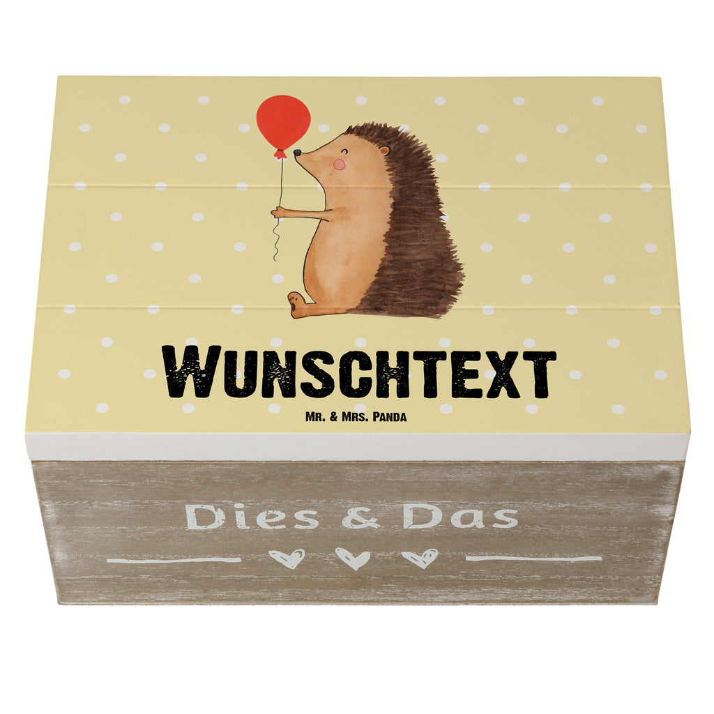Personalisierte Holzkiste Igel mit Luftballon Holzkiste mit Namen, Kiste mit Namen, Schatzkiste mit Namen, Truhe mit Namen, Schatulle mit Namen, Erinnerungsbox mit Namen, Erinnerungskiste, mit Namen, Dekokiste mit Namen, Aufbewahrungsbox mit Namen, Holzkiste Personalisiert, Kiste Personalisiert, Schatzkiste Personalisiert, Truhe Personalisiert, Schatulle Personalisiert, Erinnerungsbox Personalisiert, Erinnerungskiste Personalisiert, Dekokiste Personalisiert, Aufbewahrungsbox Personalisiert, süße Tiermotive, gute Laune, lustige Sprüche, Tiere, Igel, Geburtstag, Herzlichen Glückwunsch, Glückwunsch, Geburtstagskind, Ballon, Happy Birthday