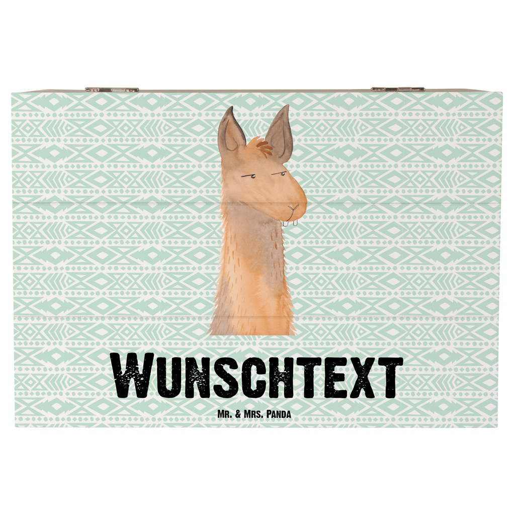 Personalisierte Holzkiste Lamakopf genervt Holzkiste mit Namen, Kiste mit Namen, Schatzkiste mit Namen, Truhe mit Namen, Schatulle mit Namen, Erinnerungsbox mit Namen, Erinnerungskiste, mit Namen, Dekokiste mit Namen, Aufbewahrungsbox mit Namen, Holzkiste Personalisiert, Kiste Personalisiert, Schatzkiste Personalisiert, Truhe Personalisiert, Schatulle Personalisiert, Erinnerungsbox Personalisiert, Erinnerungskiste Personalisiert, Dekokiste Personalisiert, Aufbewahrungsbox Personalisiert, Lama, Alpaka, Lamas, Recht haben, genervt sein, Freundin, beste Freundin, Partnerin, Büro, Büroalltag, Chef, Chefin, Azubi