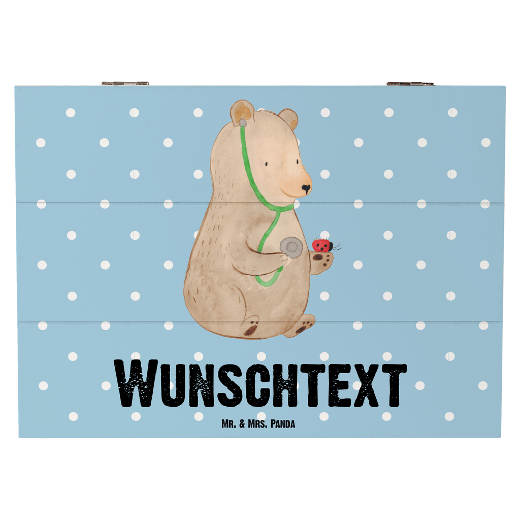 Personalisierte Holzkiste Bär Arzt Holzkiste mit Namen, Kiste mit Namen, Schatzkiste mit Namen, Truhe mit Namen, Schatulle mit Namen, Erinnerungsbox mit Namen, Erinnerungskiste, mit Namen, Dekokiste mit Namen, Aufbewahrungsbox mit Namen, Holzkiste Personalisiert, Kiste Personalisiert, Schatzkiste Personalisiert, Truhe Personalisiert, Schatulle Personalisiert, Erinnerungsbox Personalisiert, Erinnerungskiste Personalisiert, Dekokiste Personalisiert, Aufbewahrungsbox Personalisiert, Bär, Teddy, Teddybär, Arzt, Ärztin, Doktor, Professor, Doktorin, Professorin