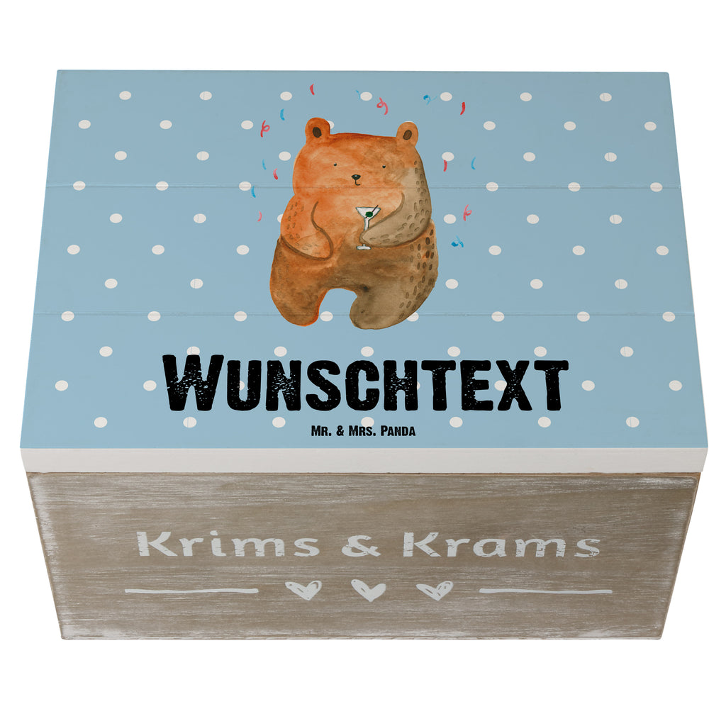 Personalisierte Holzkiste Bär Party Holzkiste mit Namen, Kiste mit Namen, Schatzkiste mit Namen, Truhe mit Namen, Schatulle mit Namen, Erinnerungsbox mit Namen, Erinnerungskiste, mit Namen, Dekokiste mit Namen, Aufbewahrungsbox mit Namen, Holzkiste Personalisiert, Kiste Personalisiert, Schatzkiste Personalisiert, Truhe Personalisiert, Schatulle Personalisiert, Erinnerungsbox Personalisiert, Erinnerungskiste Personalisiert, Dekokiste Personalisiert, Aufbewahrungsbox Personalisiert, Bär, Teddy, Teddybär, Geburtstag, Geburtstagsgeschenk, Geschenk, Party, Feiern, Abfeiern, Mitbringsel, Gute Laune, Lustig