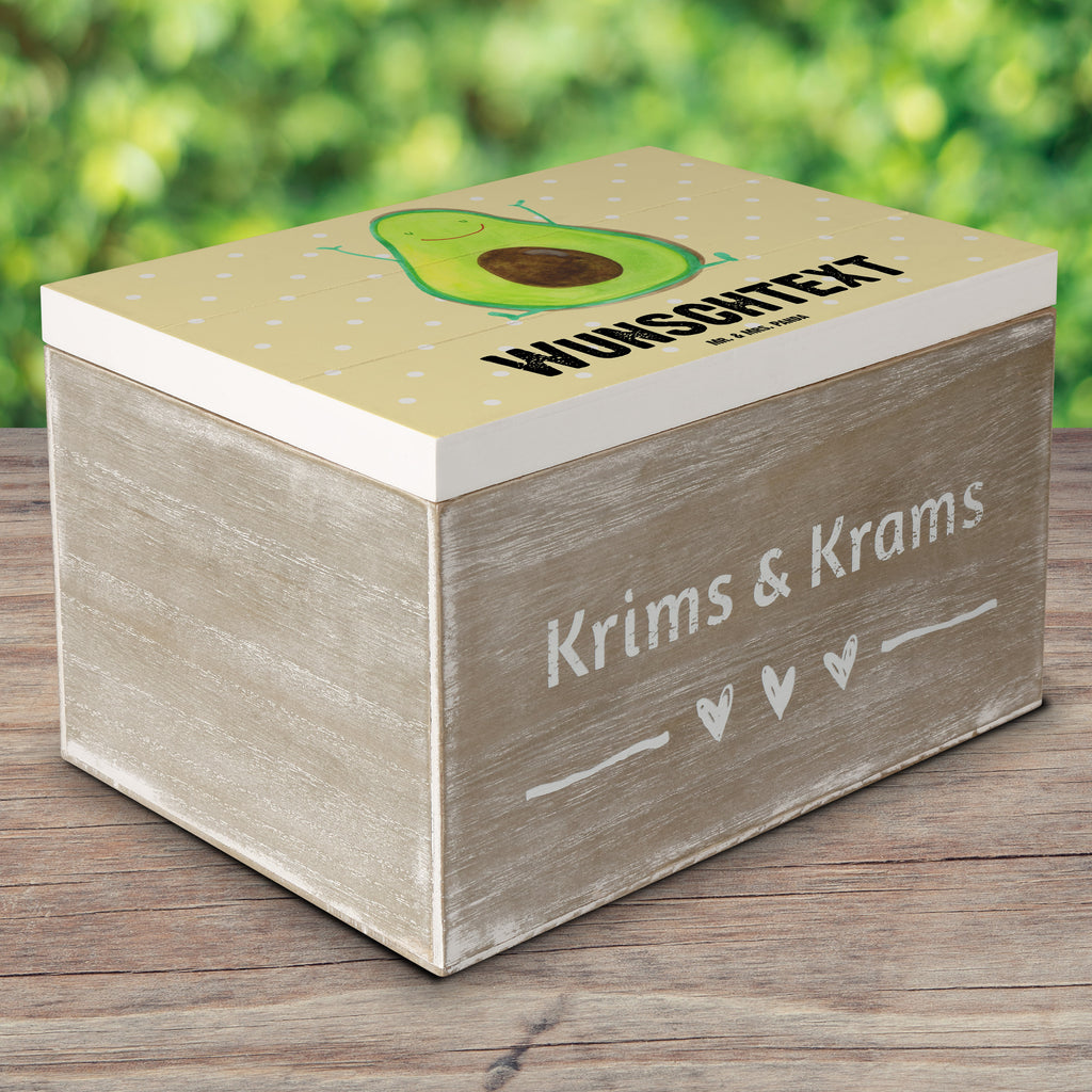 Personalisierte Holzkiste Avocado Happy Holzkiste mit Namen, Kiste mit Namen, Schatzkiste mit Namen, Truhe mit Namen, Schatulle mit Namen, Erinnerungsbox mit Namen, Erinnerungskiste, mit Namen, Dekokiste mit Namen, Aufbewahrungsbox mit Namen, Holzkiste Personalisiert, Kiste Personalisiert, Schatzkiste Personalisiert, Truhe Personalisiert, Schatulle Personalisiert, Erinnerungsbox Personalisiert, Erinnerungskiste Personalisiert, Dekokiste Personalisiert, Aufbewahrungsbox Personalisiert, Avocado, Veggie, Vegan, Gesund, Chaos