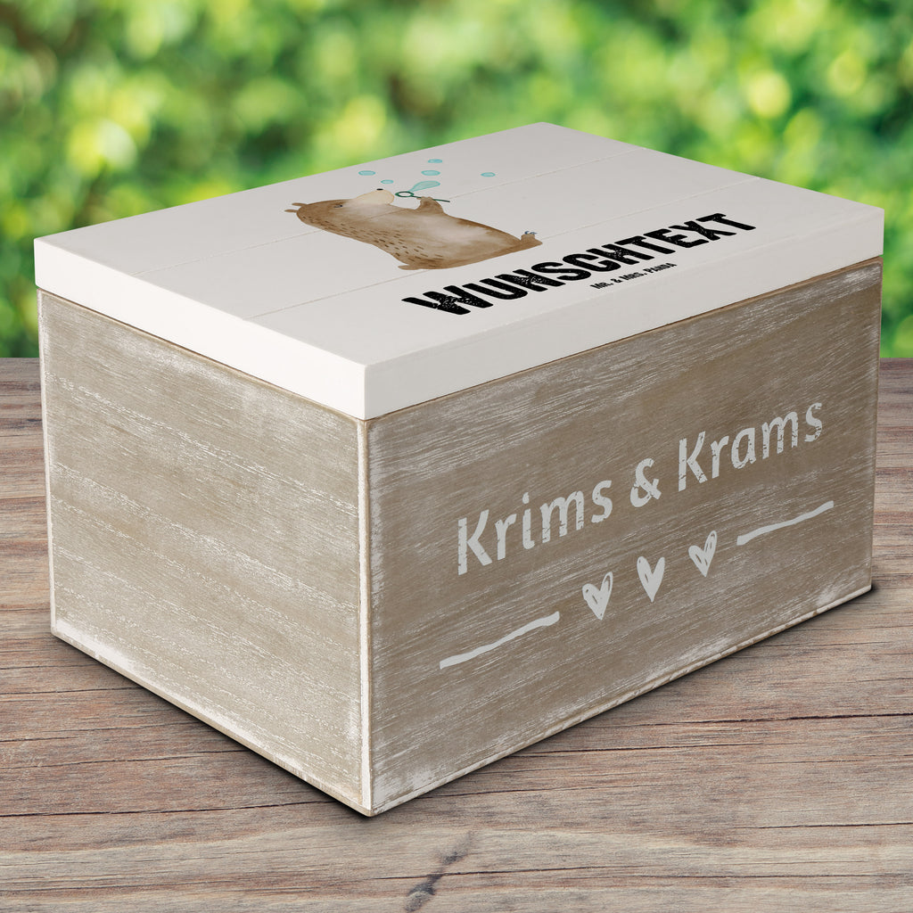 Personalisierte Holzkiste Bär Seifenblasen Holzkiste mit Namen, Kiste mit Namen, Schatzkiste mit Namen, Truhe mit Namen, Schatulle mit Namen, Erinnerungsbox mit Namen, Erinnerungskiste, mit Namen, Dekokiste mit Namen, Aufbewahrungsbox mit Namen, Holzkiste Personalisiert, Kiste Personalisiert, Schatzkiste Personalisiert, Truhe Personalisiert, Schatulle Personalisiert, Erinnerungsbox Personalisiert, Erinnerungskiste Personalisiert, Dekokiste Personalisiert, Aufbewahrungsbox Personalisiert, Bär, Teddy, Teddybär, Seifenblasen Bär Lustig Sein Glücklich Traurig Happy