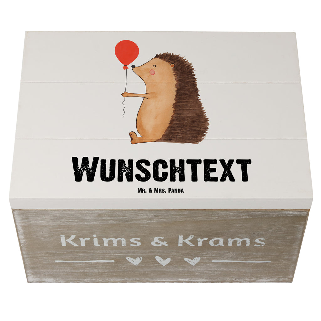 Personalisierte Holzkiste Igel mit Luftballon Holzkiste mit Namen, Kiste mit Namen, Schatzkiste mit Namen, Truhe mit Namen, Schatulle mit Namen, Erinnerungsbox mit Namen, Erinnerungskiste, mit Namen, Dekokiste mit Namen, Aufbewahrungsbox mit Namen, Holzkiste Personalisiert, Kiste Personalisiert, Schatzkiste Personalisiert, Truhe Personalisiert, Schatulle Personalisiert, Erinnerungsbox Personalisiert, Erinnerungskiste Personalisiert, Dekokiste Personalisiert, Aufbewahrungsbox Personalisiert, süße Tiermotive, gute Laune, lustige Sprüche, Tiere, Igel, Geburtstag, Herzlichen Glückwunsch, Glückwunsch, Geburtstagskind, Ballon, Happy Birthday