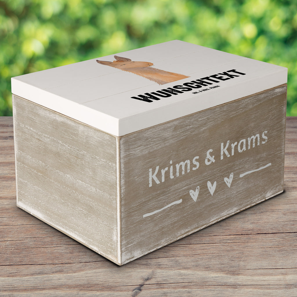 Personalisierte Holzkiste Lamakopf genervt Holzkiste mit Namen, Kiste mit Namen, Schatzkiste mit Namen, Truhe mit Namen, Schatulle mit Namen, Erinnerungsbox mit Namen, Erinnerungskiste, mit Namen, Dekokiste mit Namen, Aufbewahrungsbox mit Namen, Holzkiste Personalisiert, Kiste Personalisiert, Schatzkiste Personalisiert, Truhe Personalisiert, Schatulle Personalisiert, Erinnerungsbox Personalisiert, Erinnerungskiste Personalisiert, Dekokiste Personalisiert, Aufbewahrungsbox Personalisiert, Lama, Alpaka, Lamas, Recht haben, genervt sein, Freundin, beste Freundin, Partnerin, Büro, Büroalltag, Chef, Chefin, Azubi